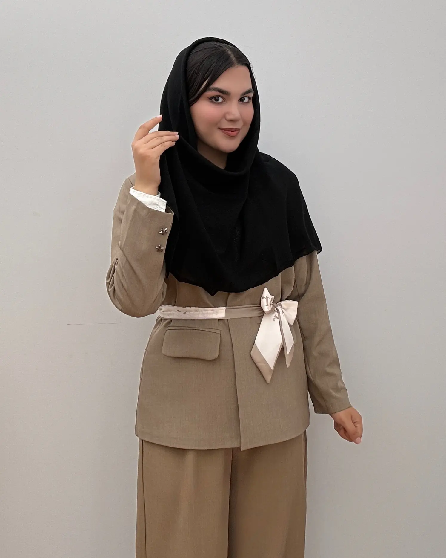 روسری کرپ مشکی مدل درختی