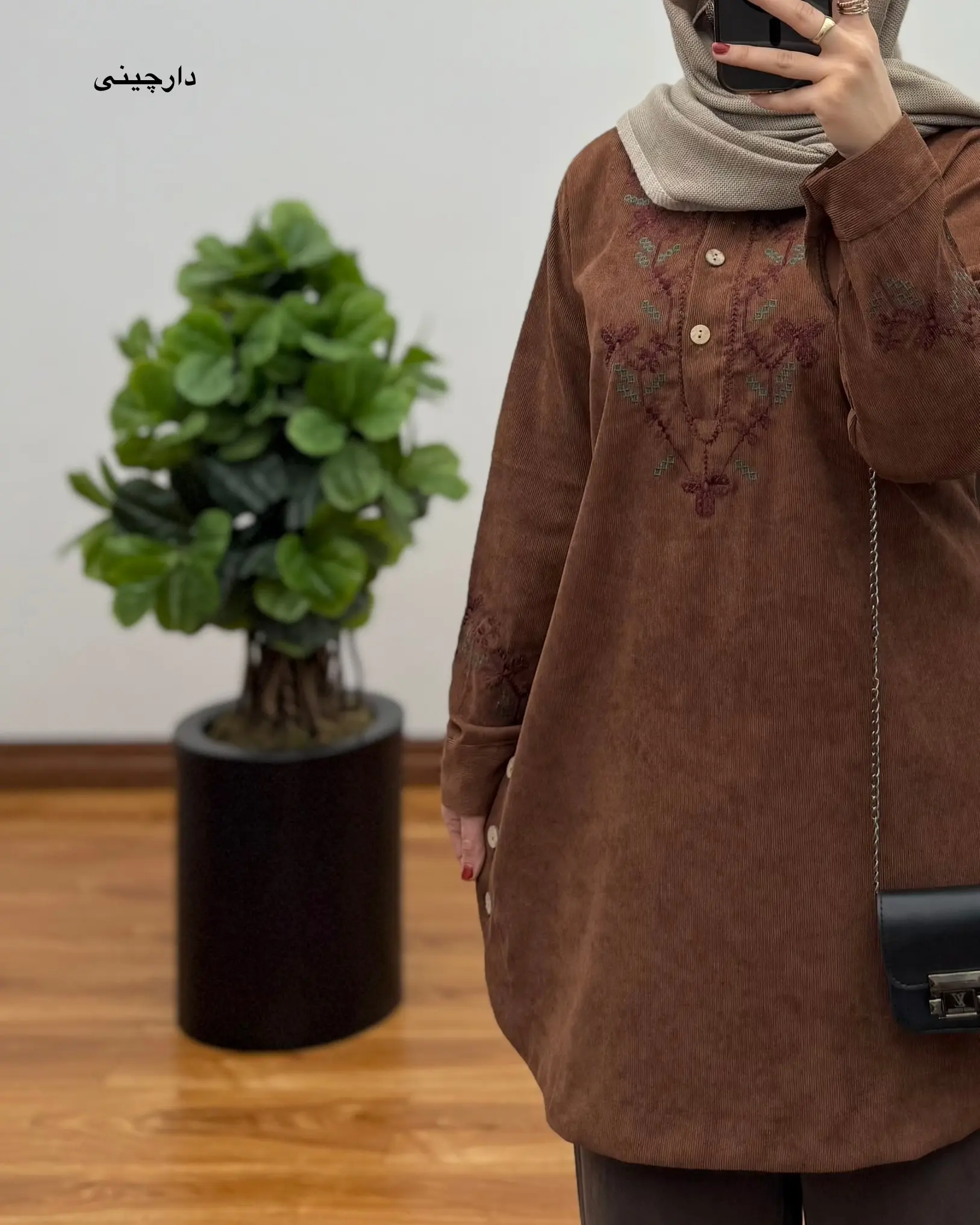 مانتو گلدوزی روژین (طرح مینیاتور)