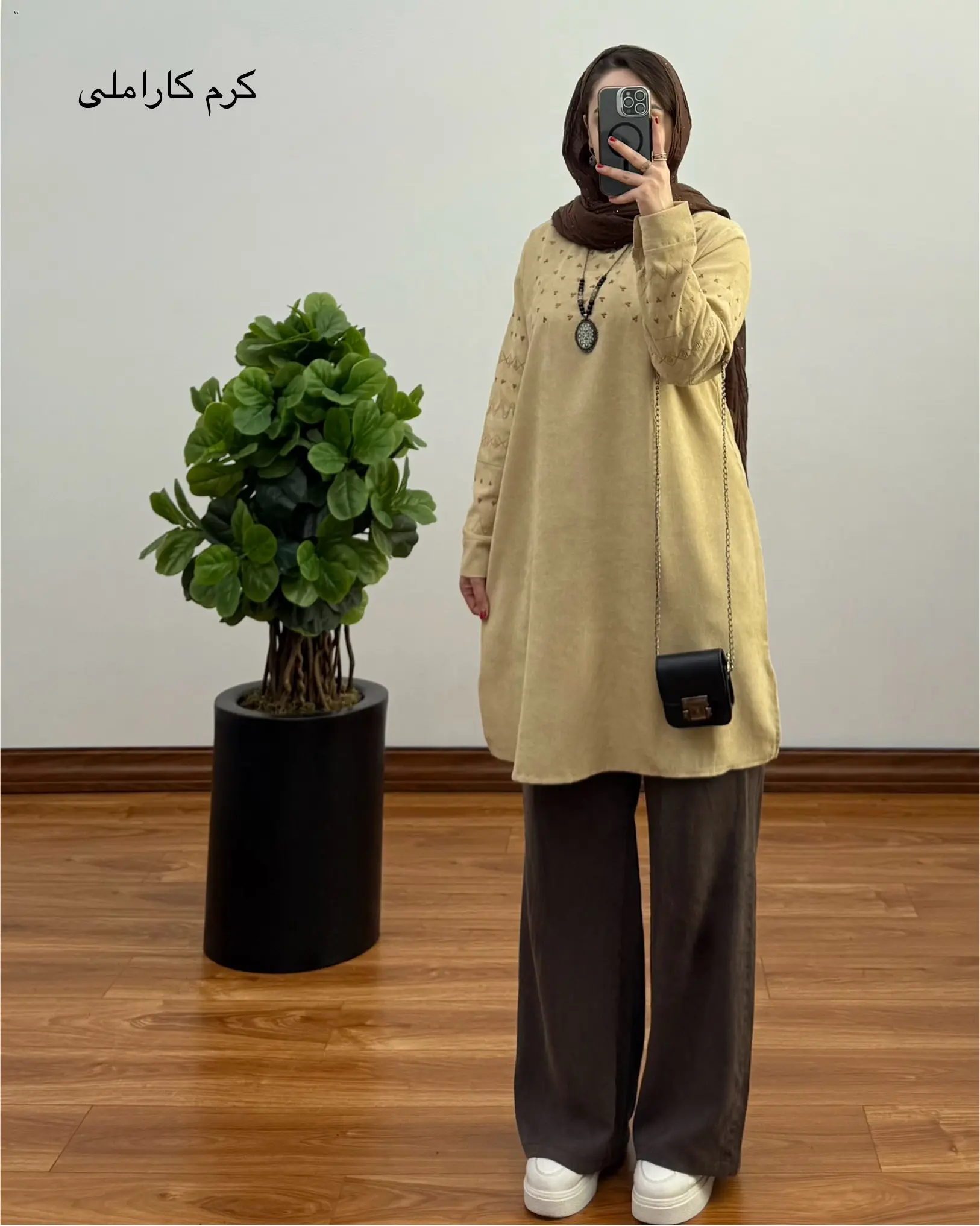 مانتو گلدوزی رویال