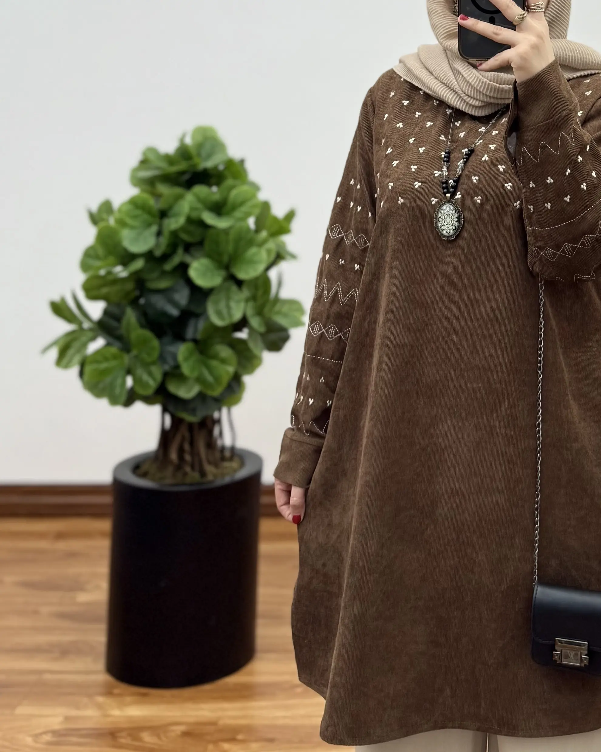 مانتو گلدوزی رویال