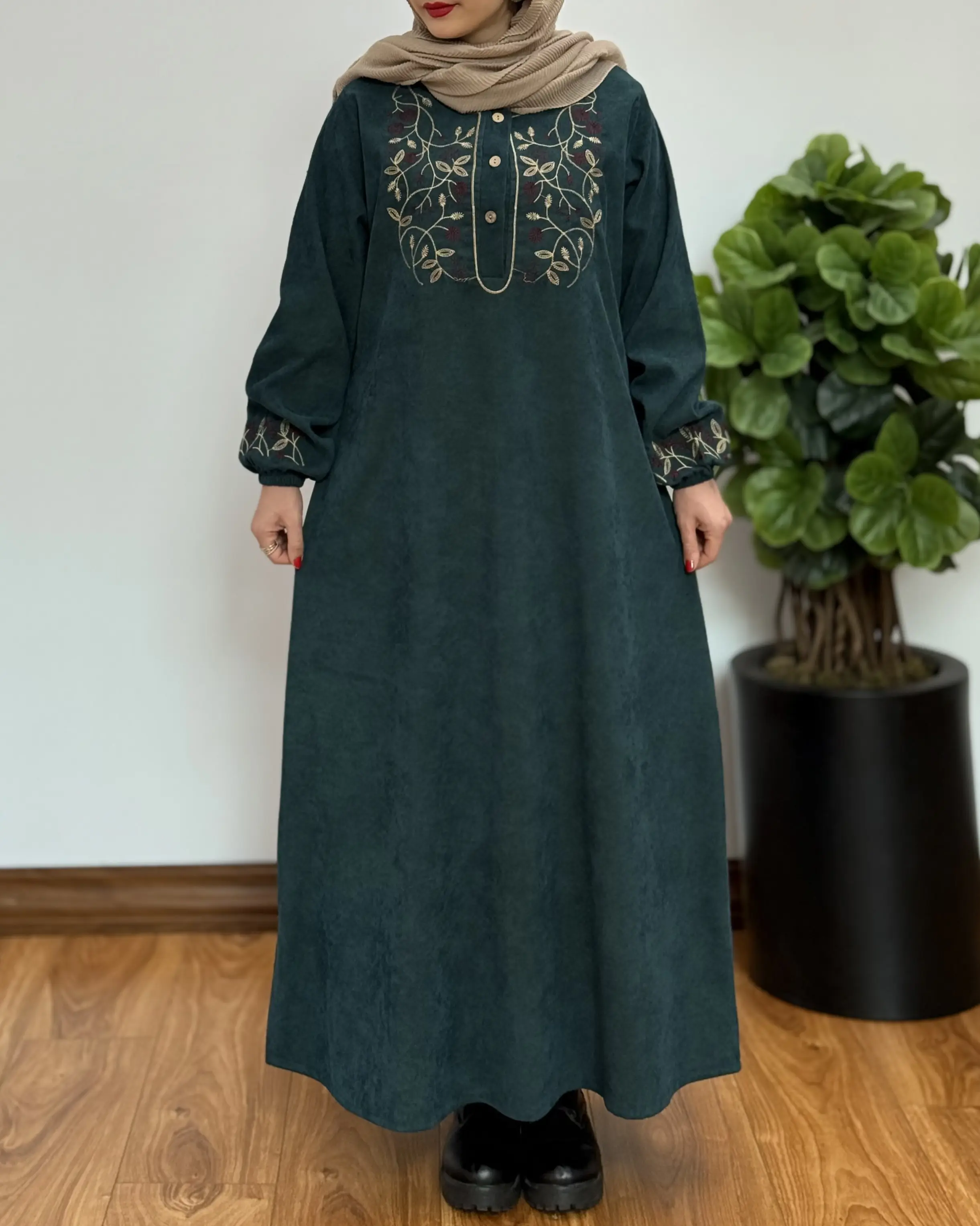 مانتو شهربانو کبریتی طرح برگ ۳