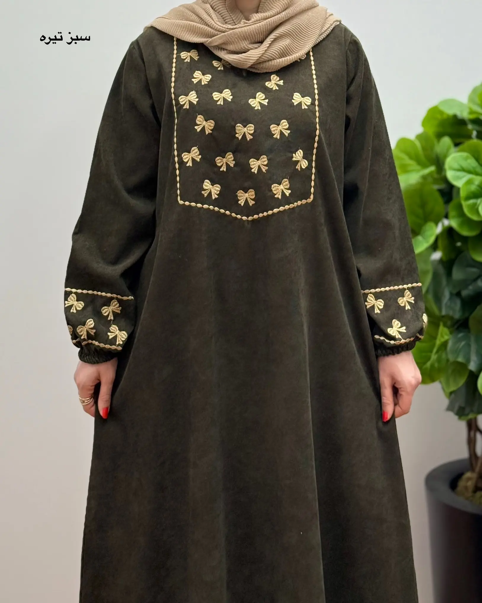 پیراهن مانتویی گلدوزی نرگس