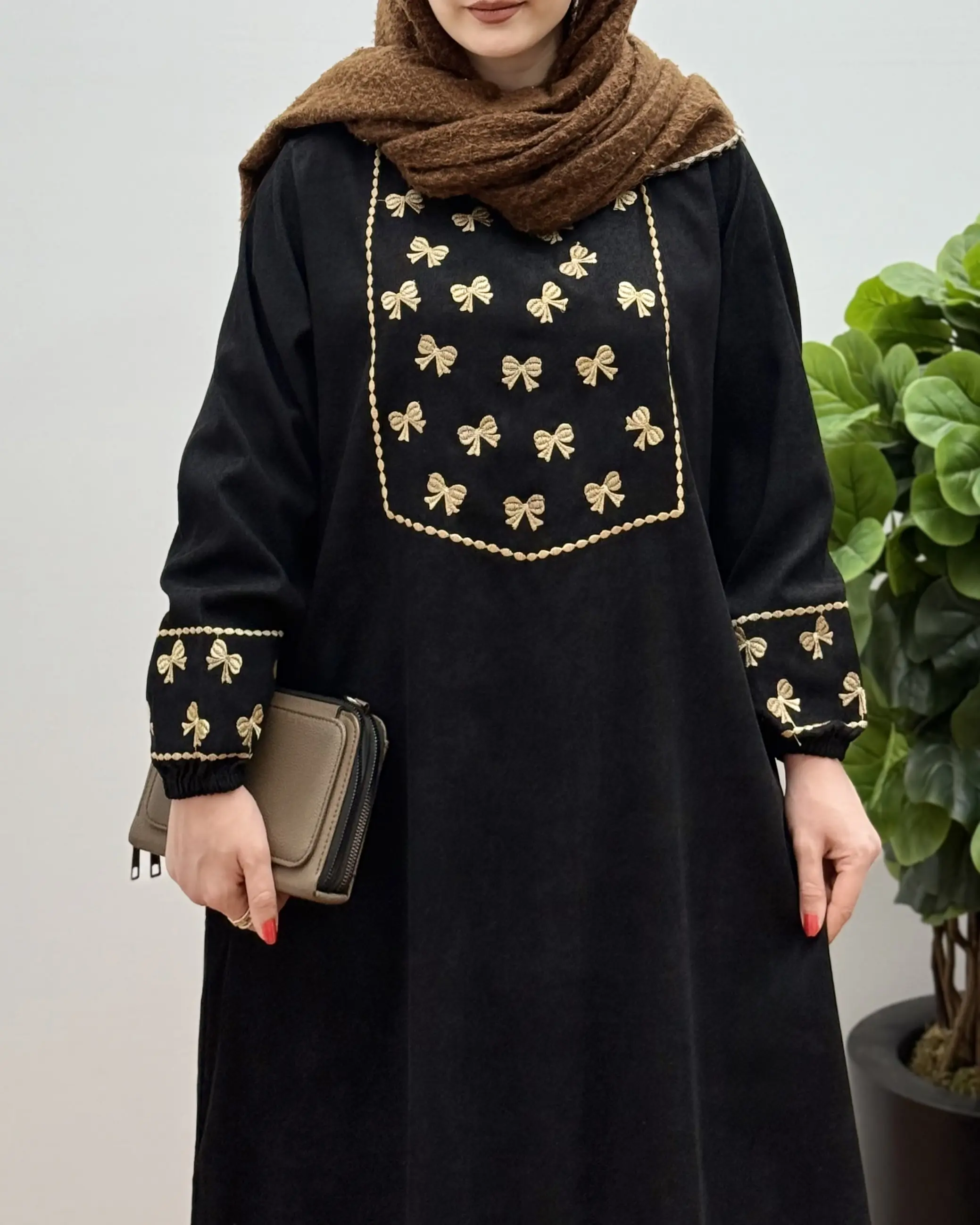 پیراهن مانتویی گلدوزی نرگس