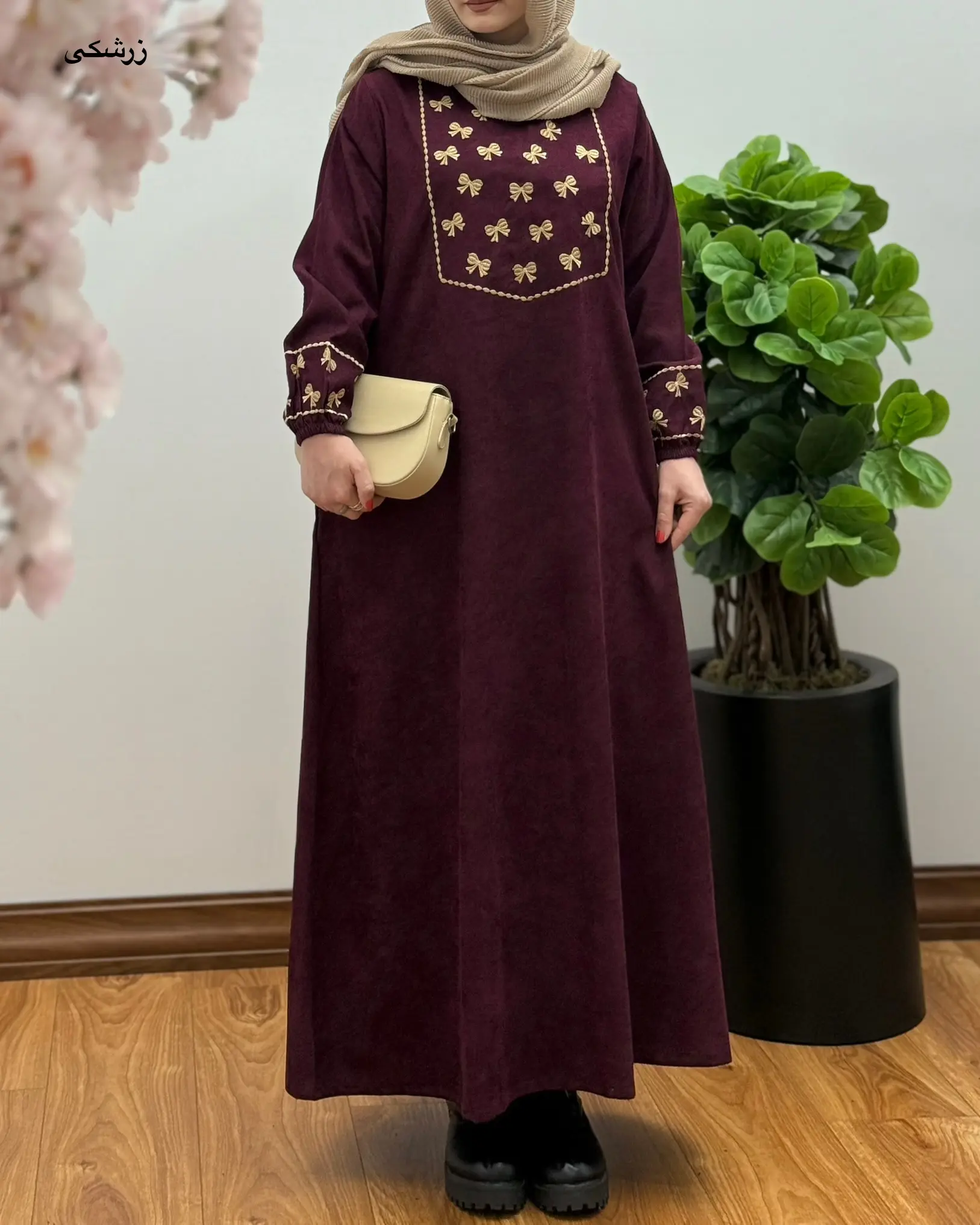 پیراهن مانتویی گلدوزی نرگس