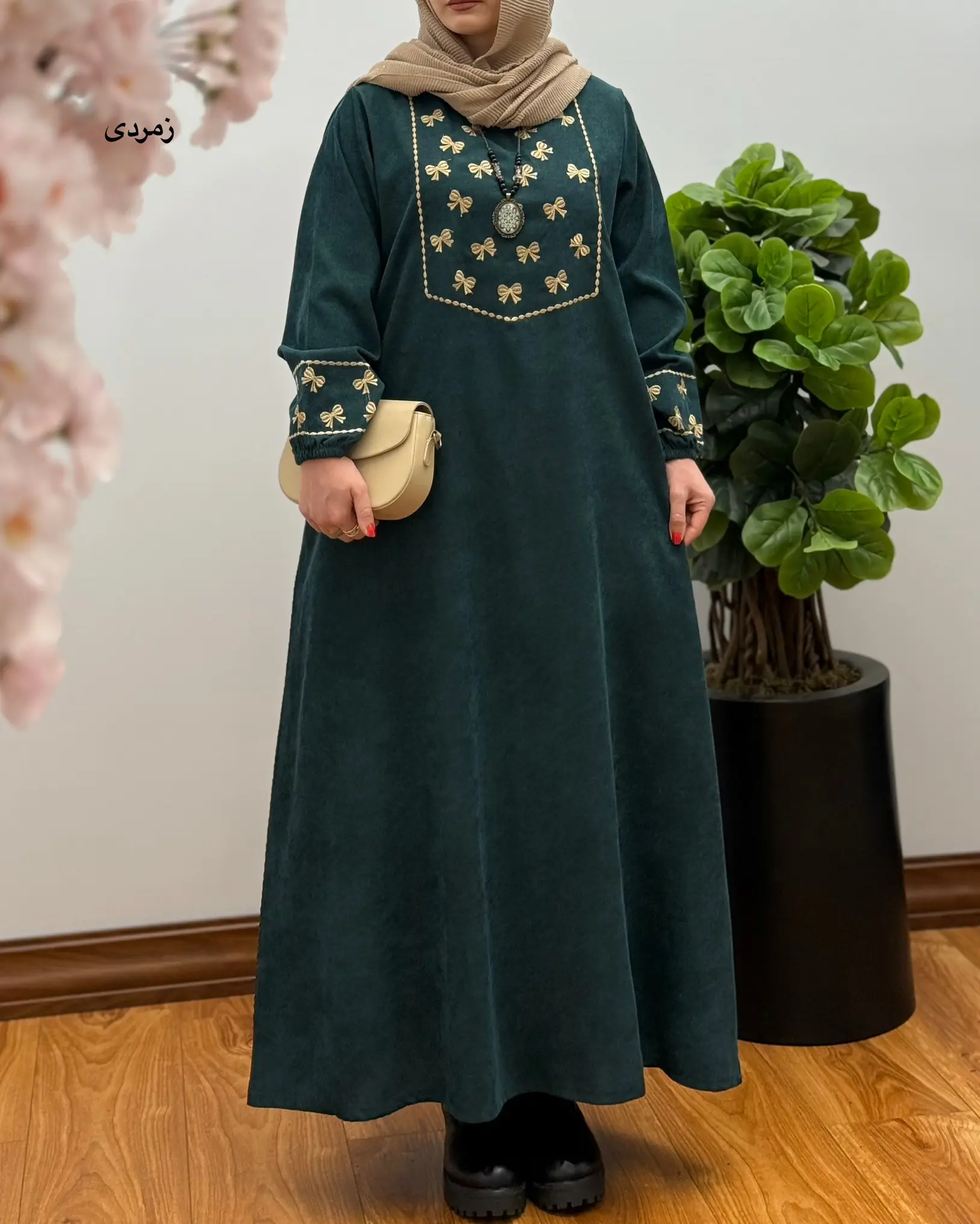 پیراهن مانتویی گلدوزی نرگس