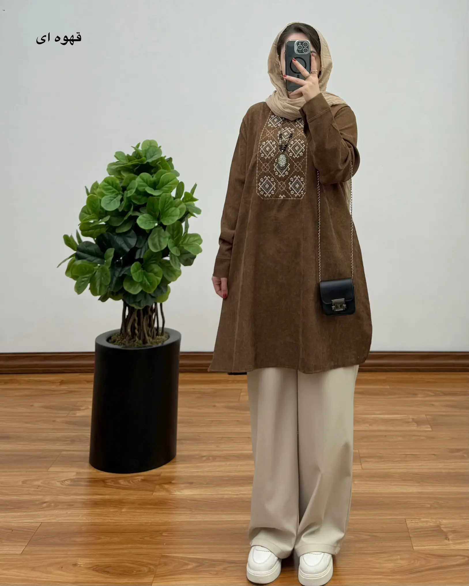 مانتو گلدوزی آفتاب