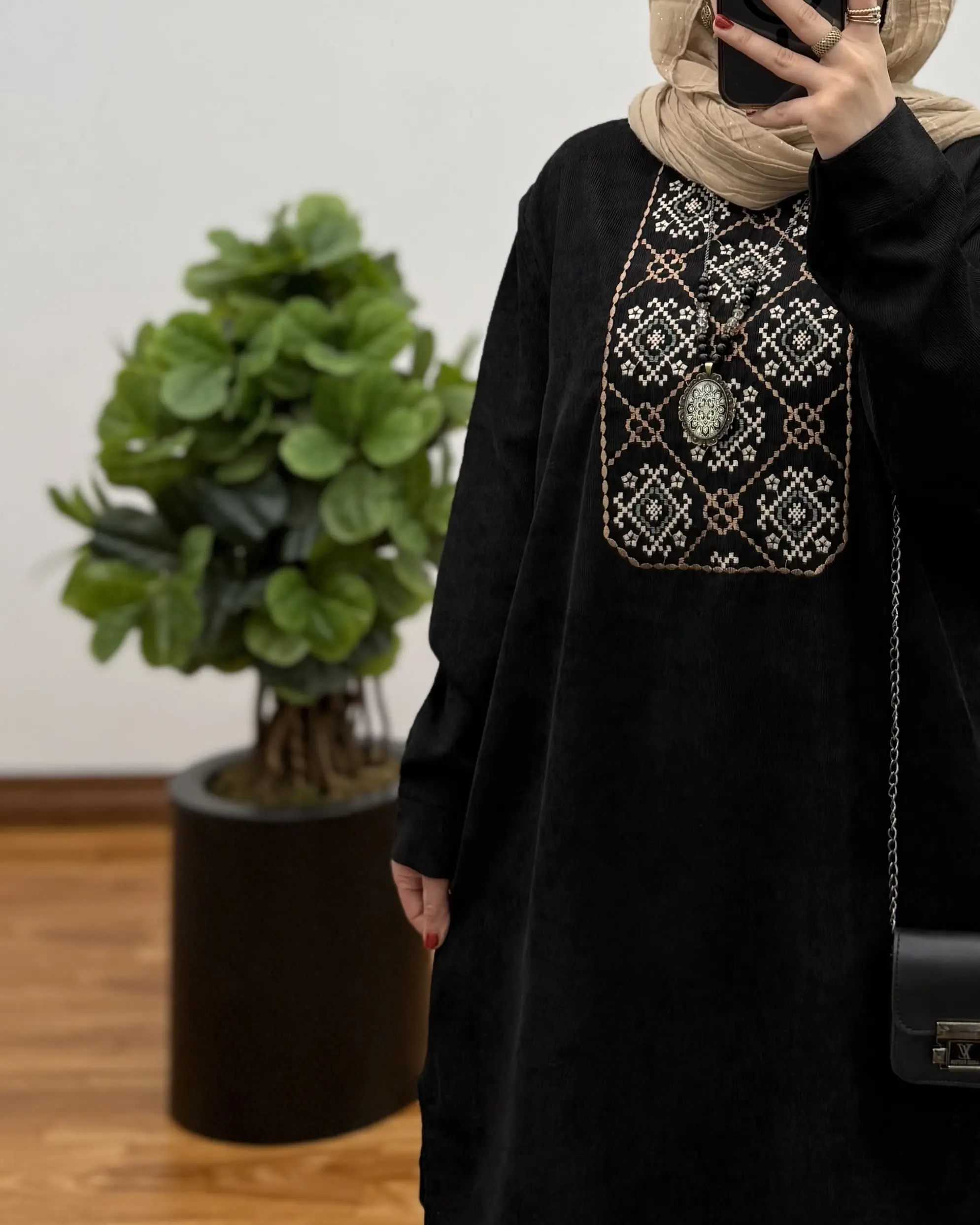 مانتو گلدوزی آفتاب