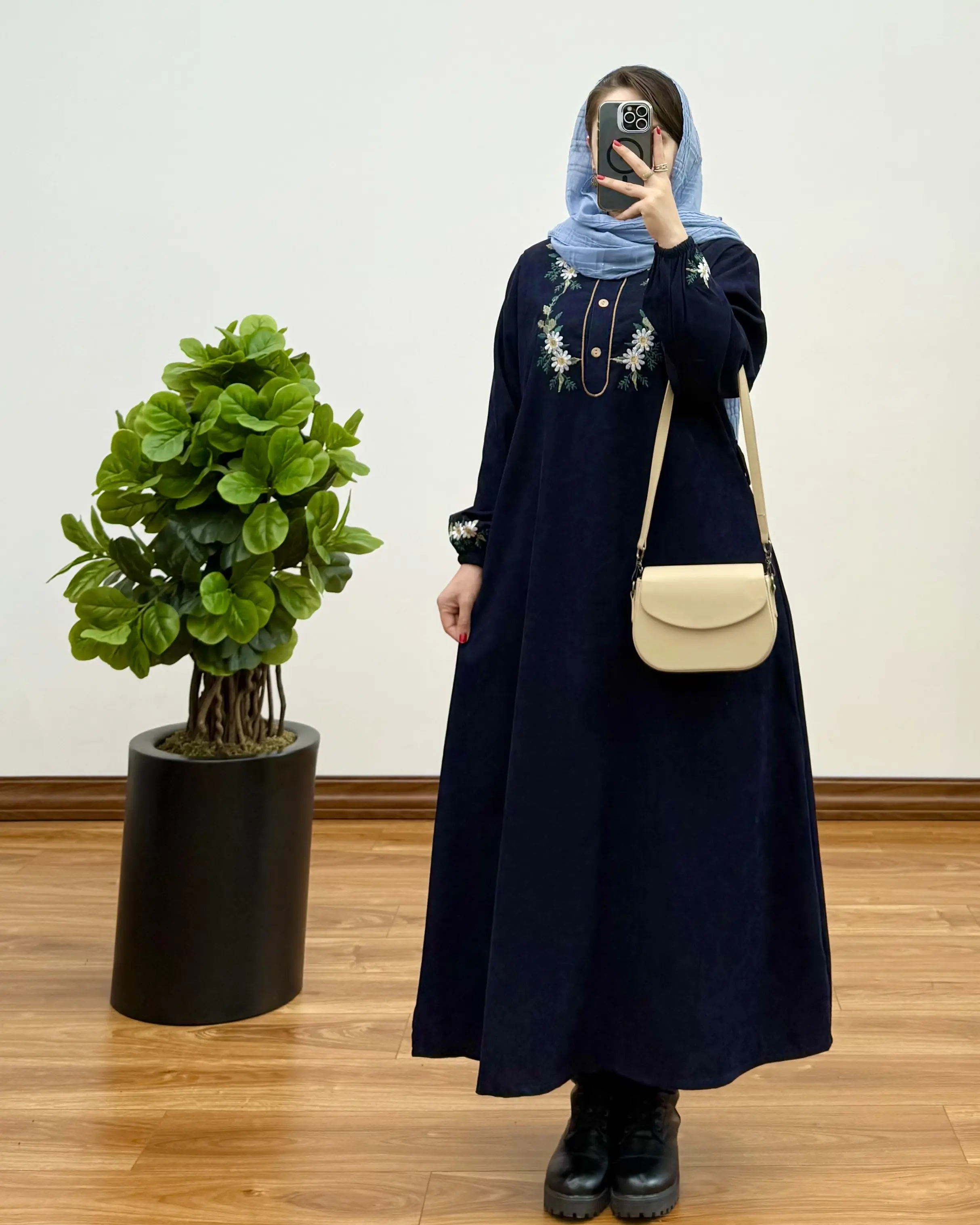 مانتو شهربانو کبریتی طرح گل ۵