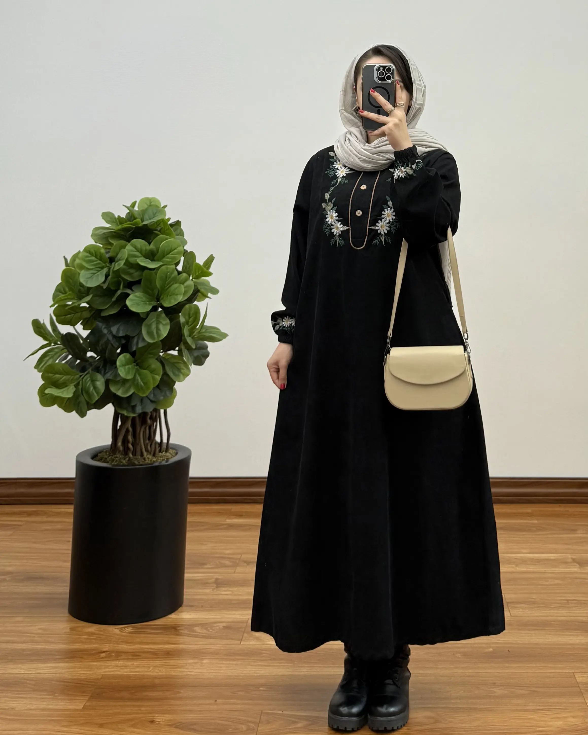 مانتو شهربانو کبریتی طرح گل ۵