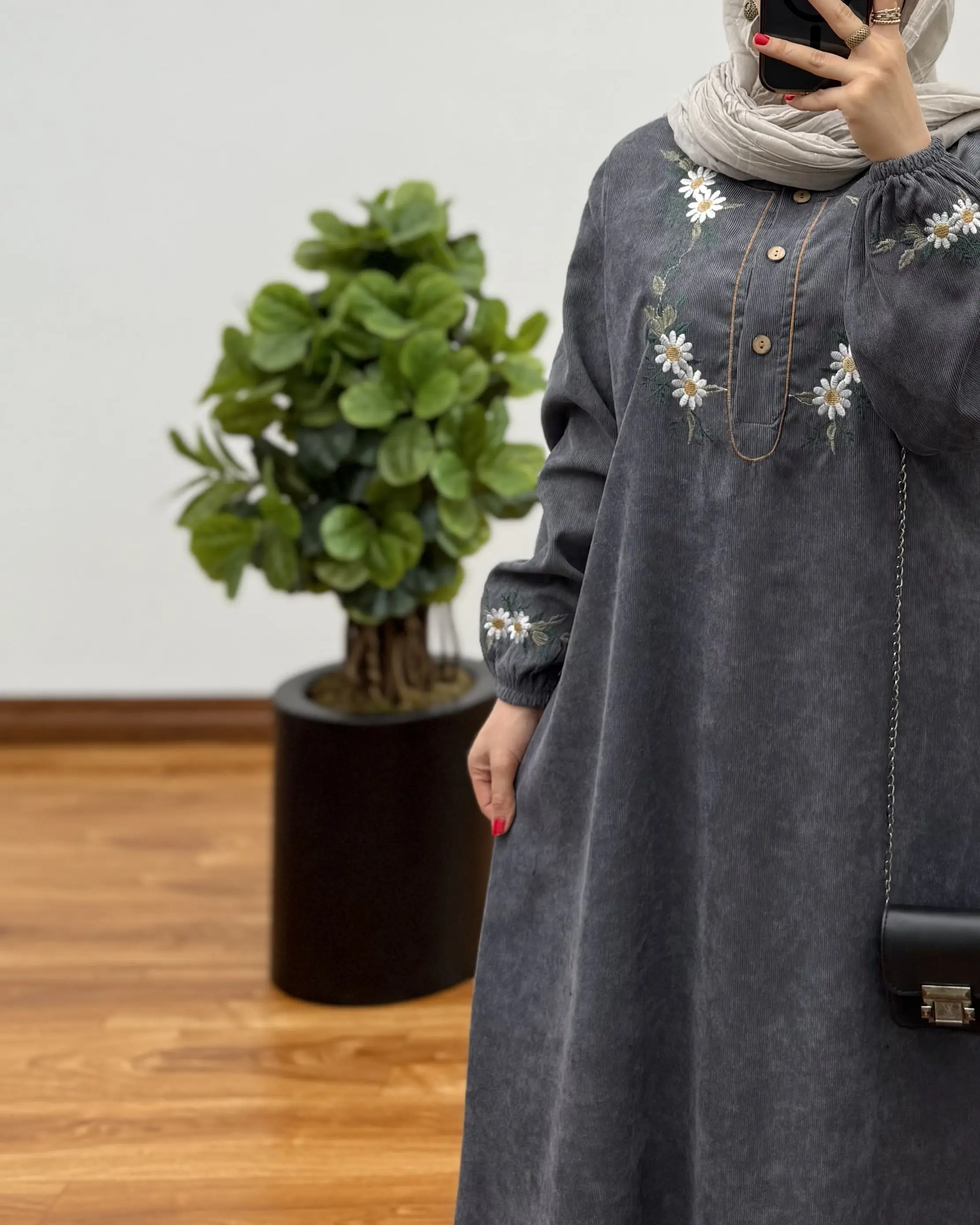 مانتو شهربانو کبریتی طرح گل ۵