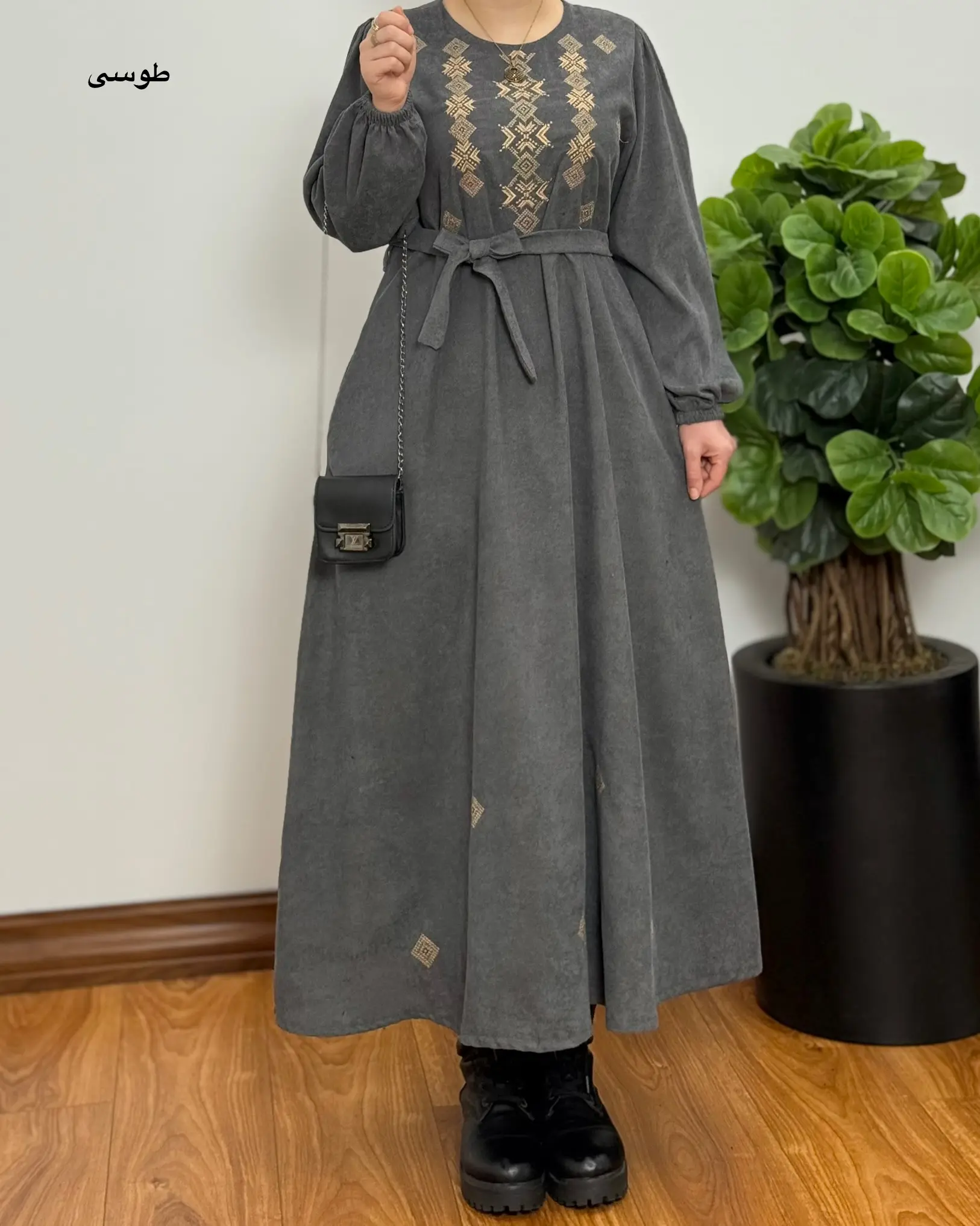 مانتو گلدوزی ماهان