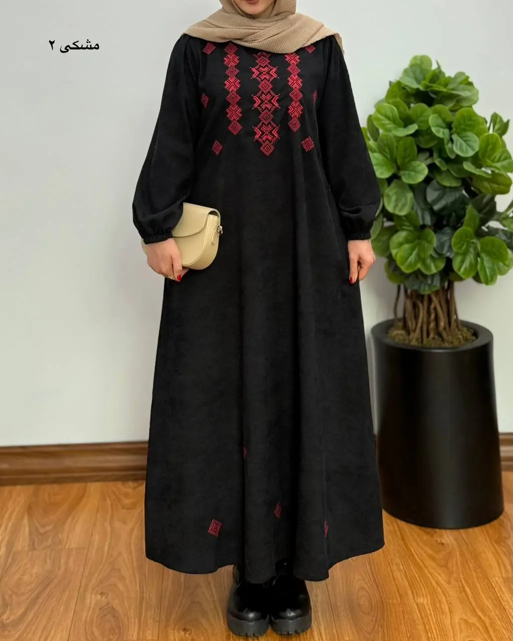 مانتو گلدوزی ماهان