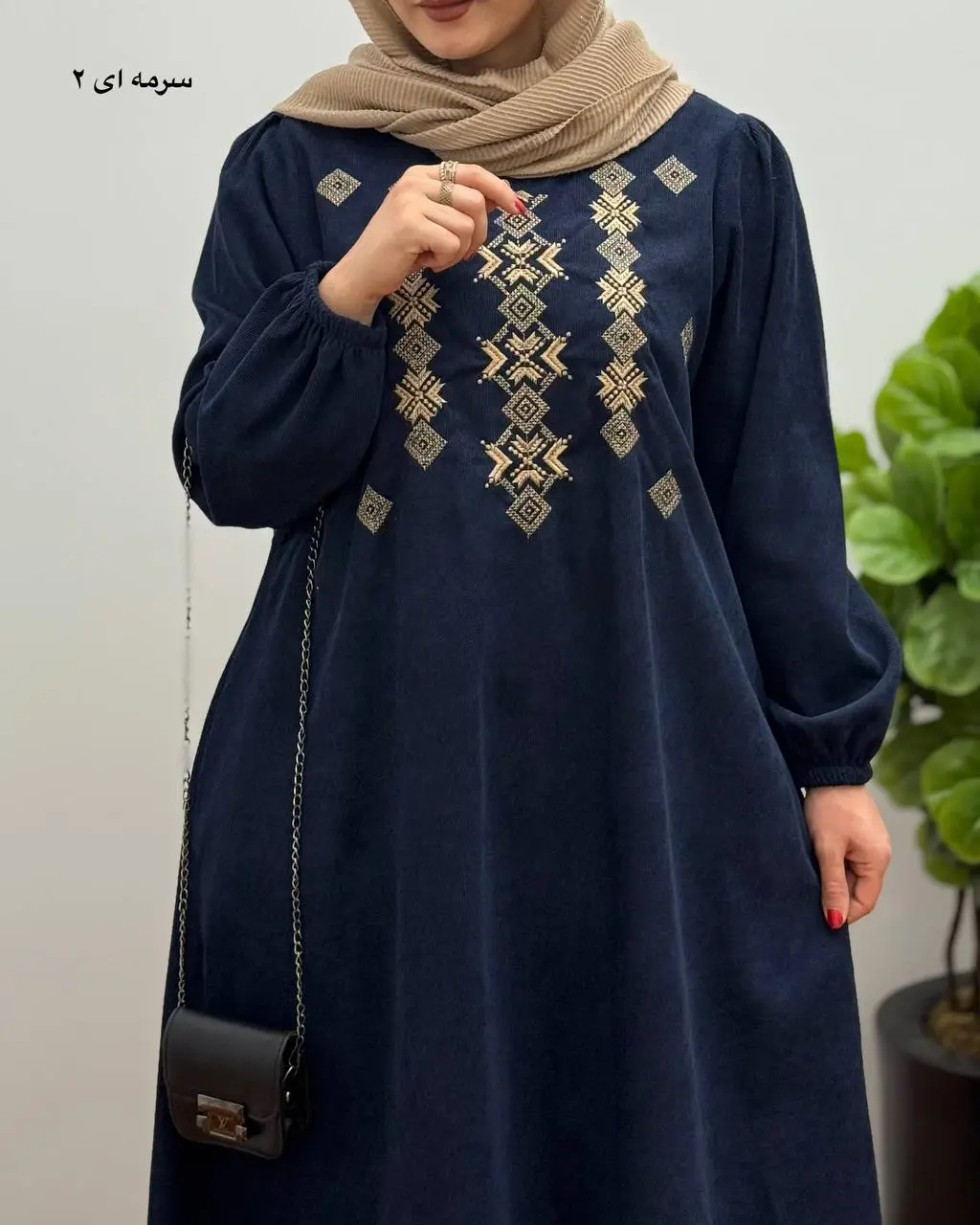 مانتو گلدوزی ماهان