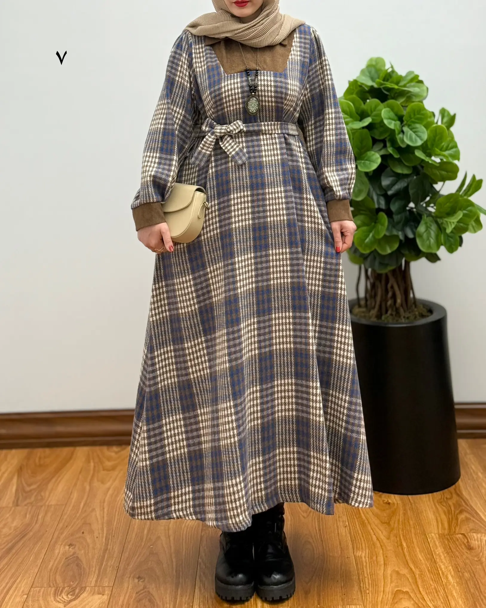 پیراهن پشمی خاتون