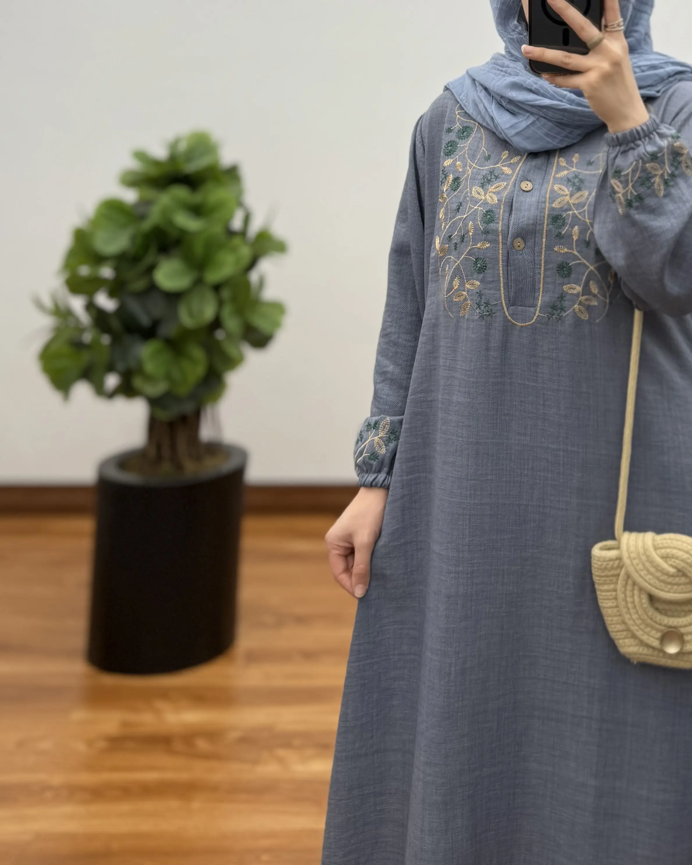 مانتو زنانه بلند شیک مدل شهربانو طرح برگ