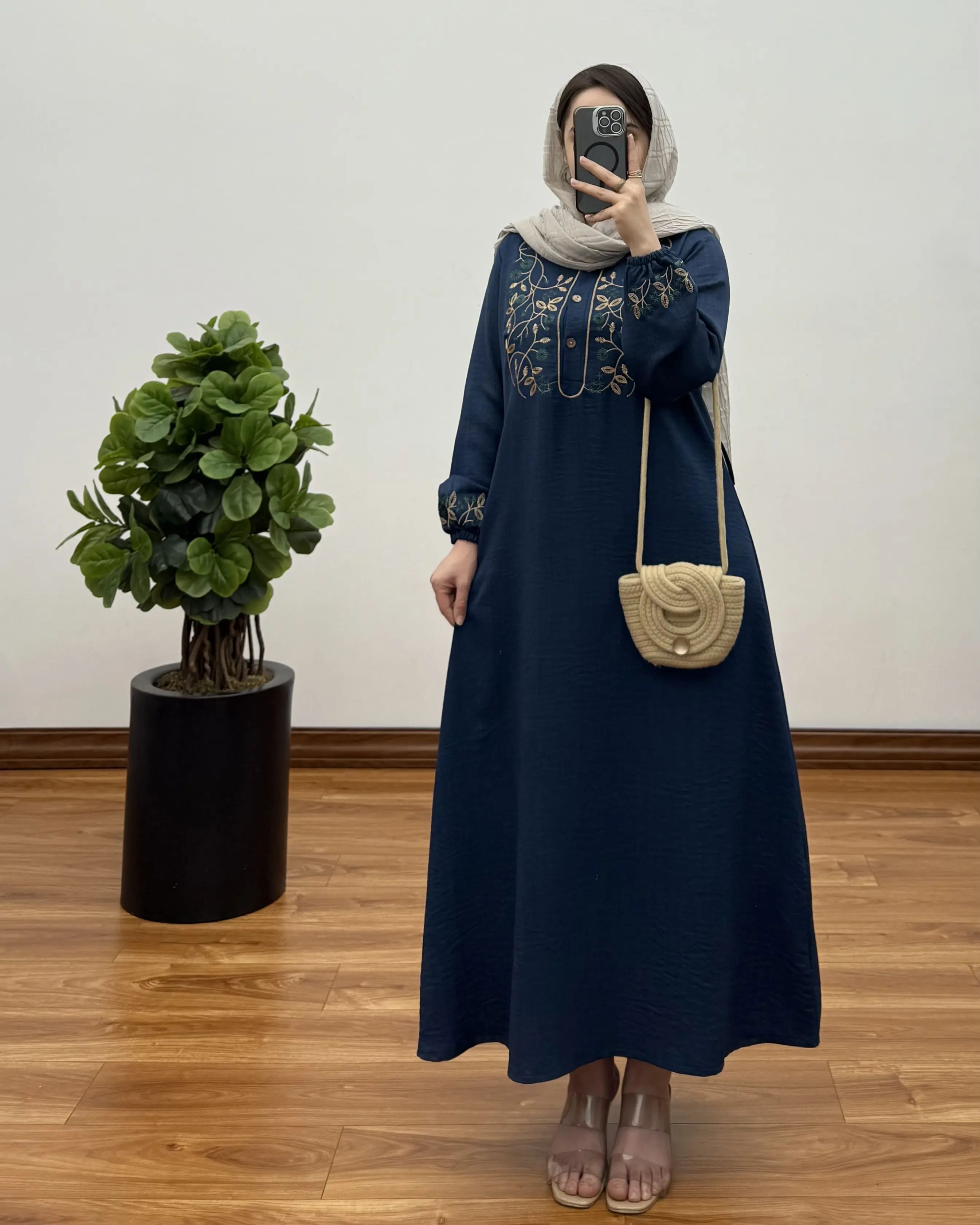 مانتو زنانه بلند شیک مدل شهربانو طرح برگ