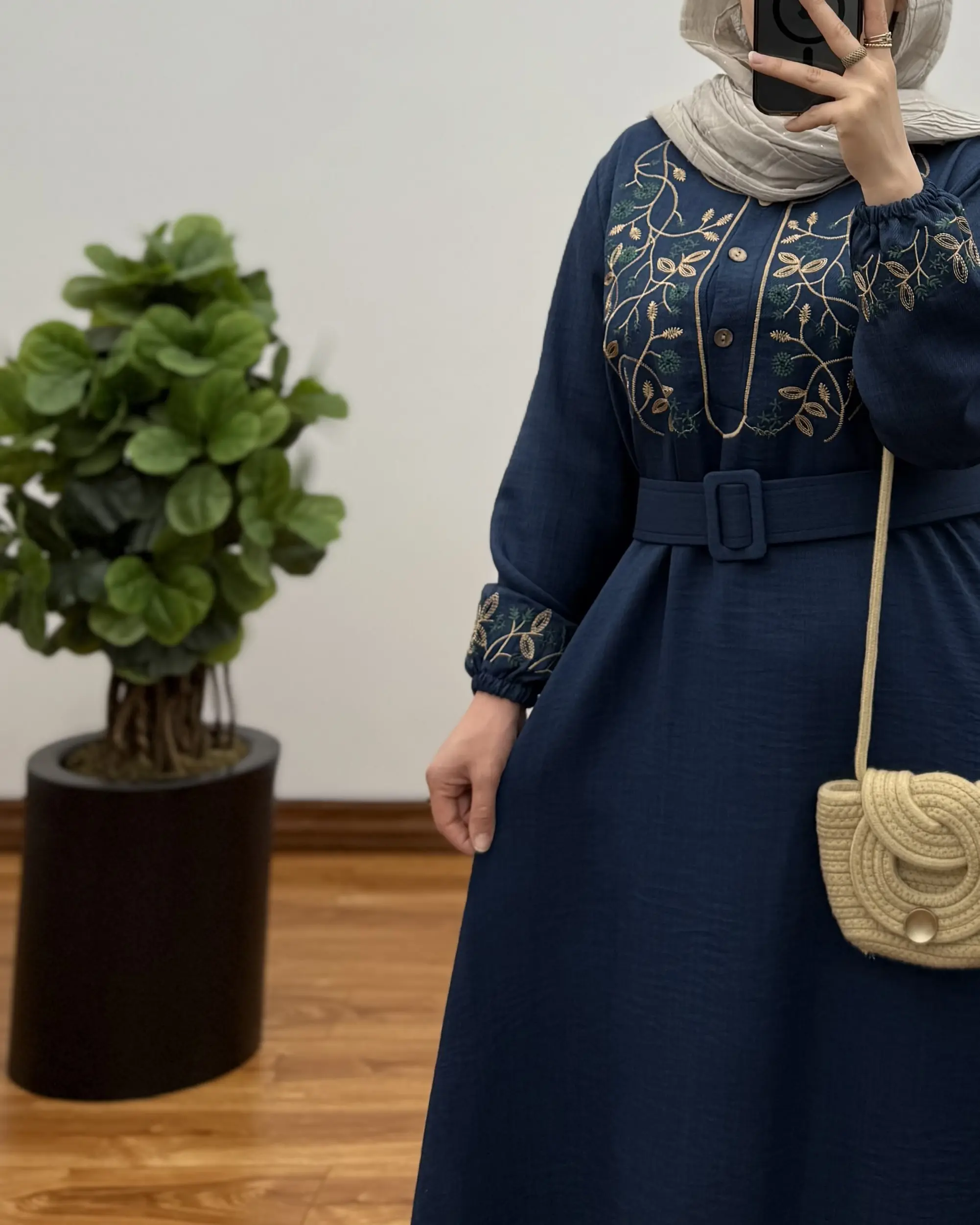 مانتو زنانه بلند شیک مدل شهربانو طرح برگ