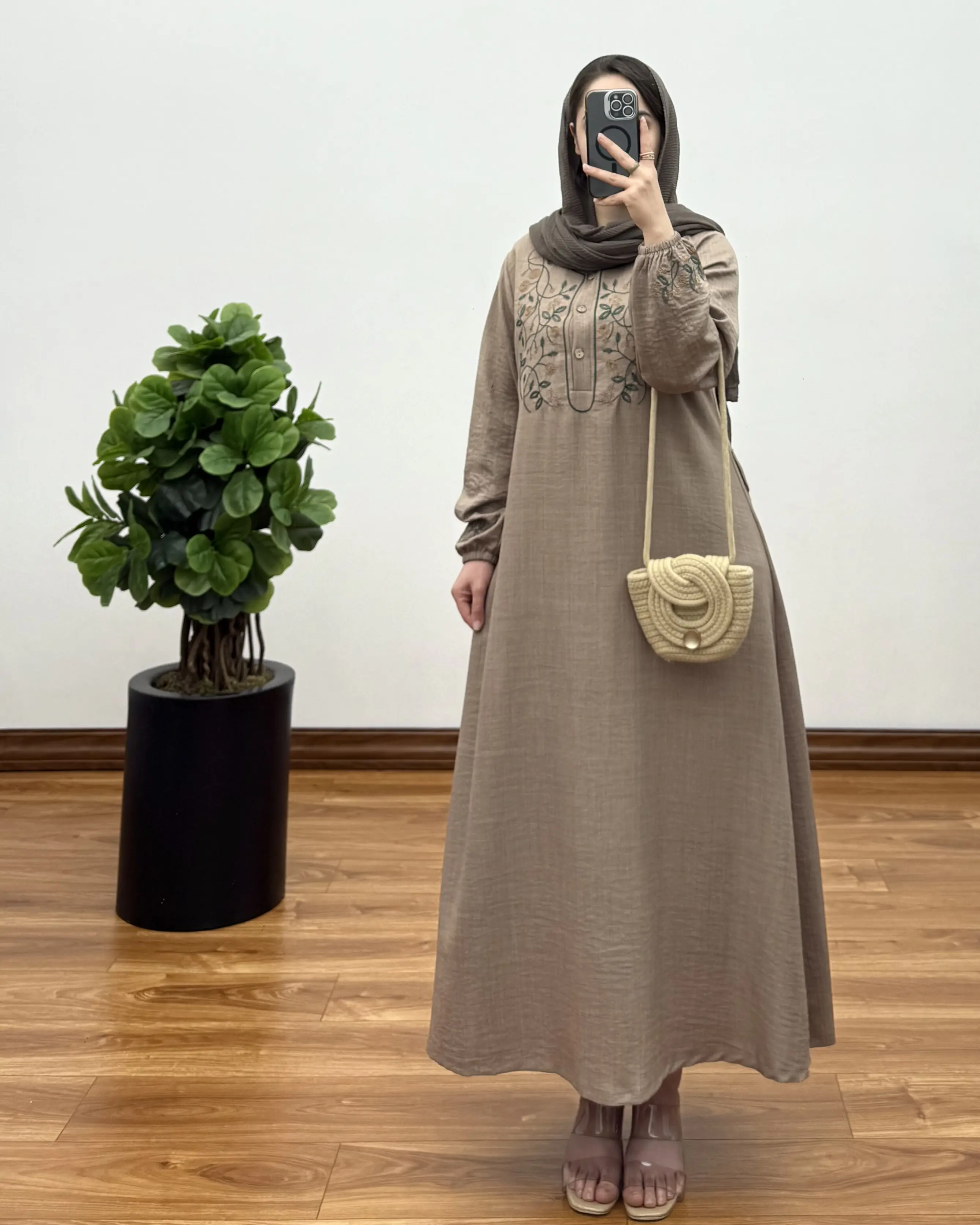 مانتو زنانه بلند شیک مدل شهربانو طرح برگ