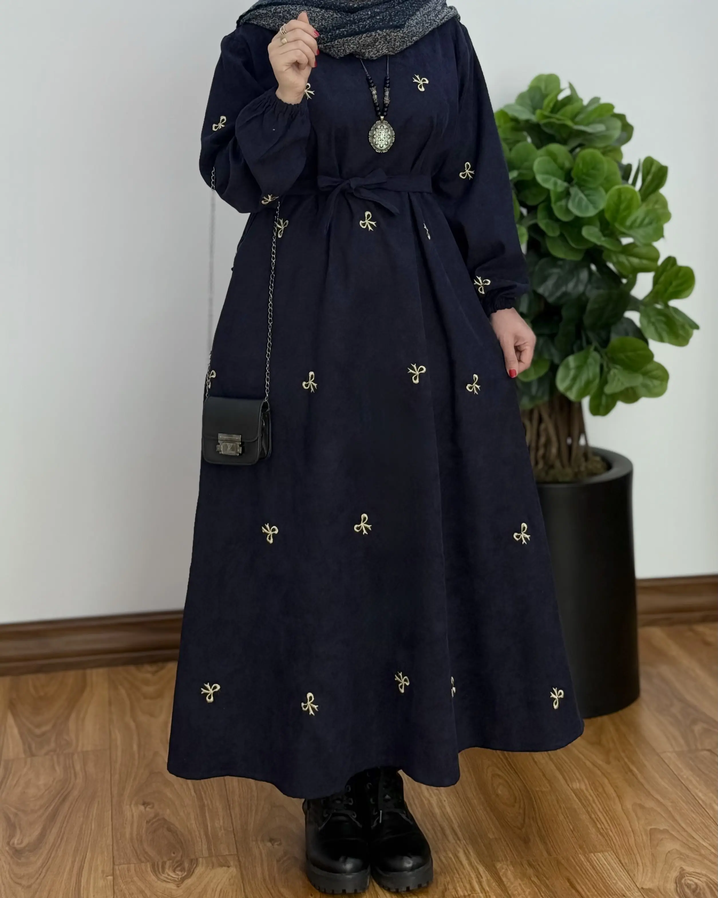 پیراهن مانتویی تمام گلدوزی پاپیون