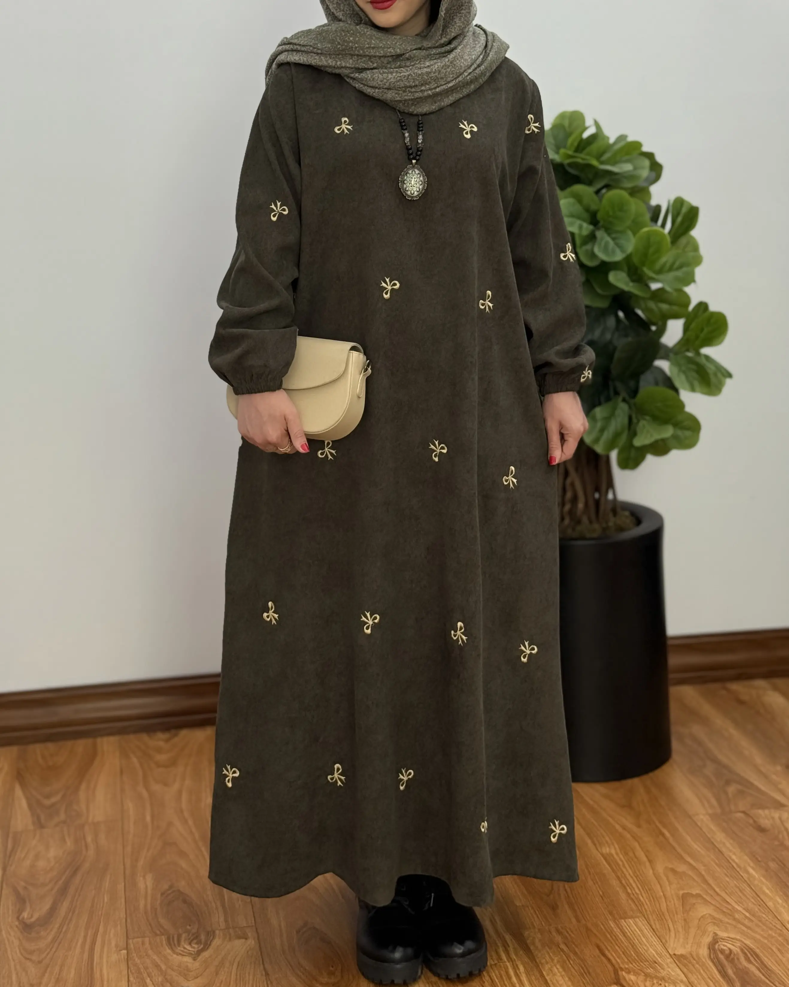 پیراهن مانتویی تمام گلدوزی پاپیون