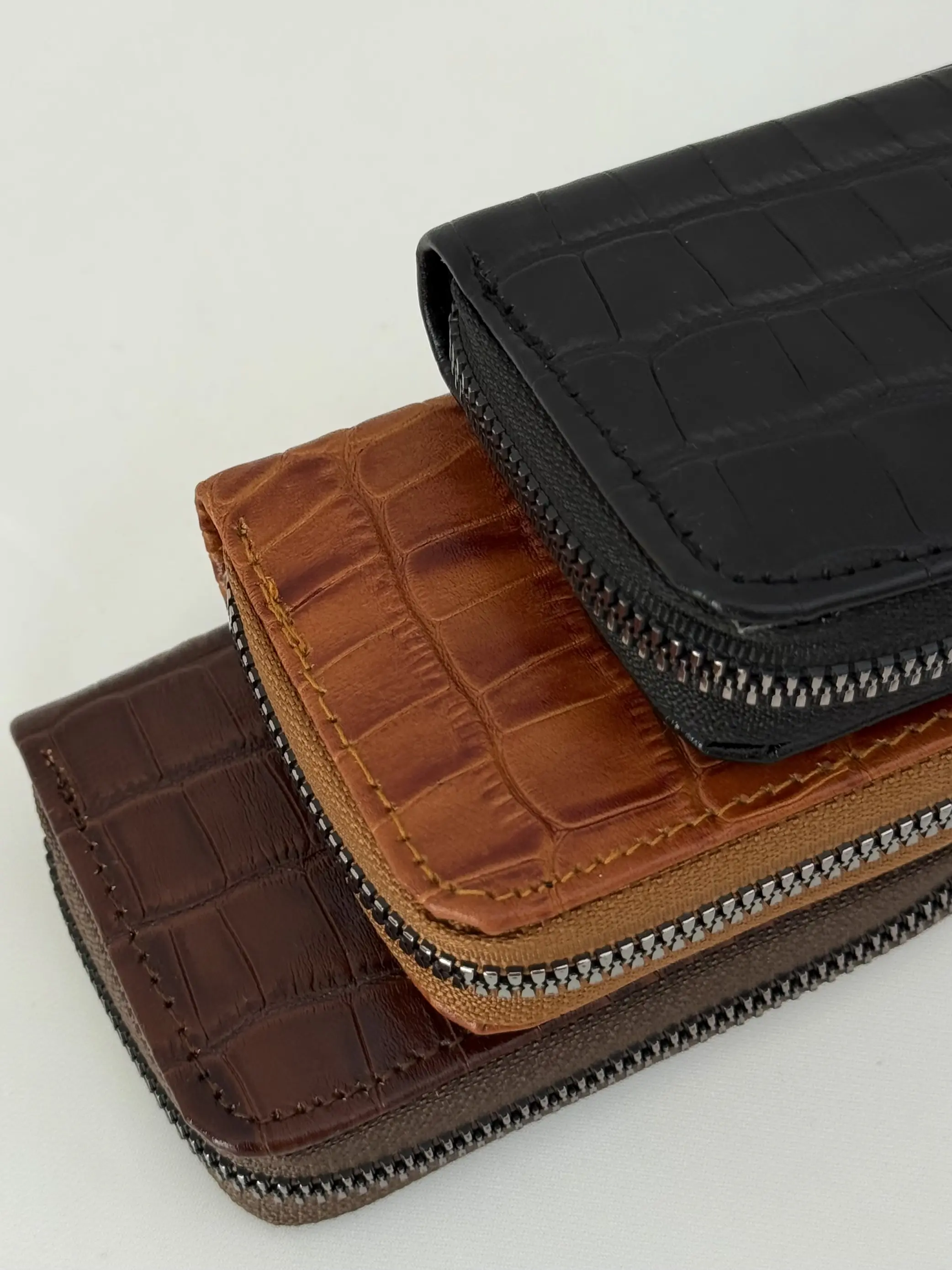 جاکارتی چرم کد ۱۳۵۱