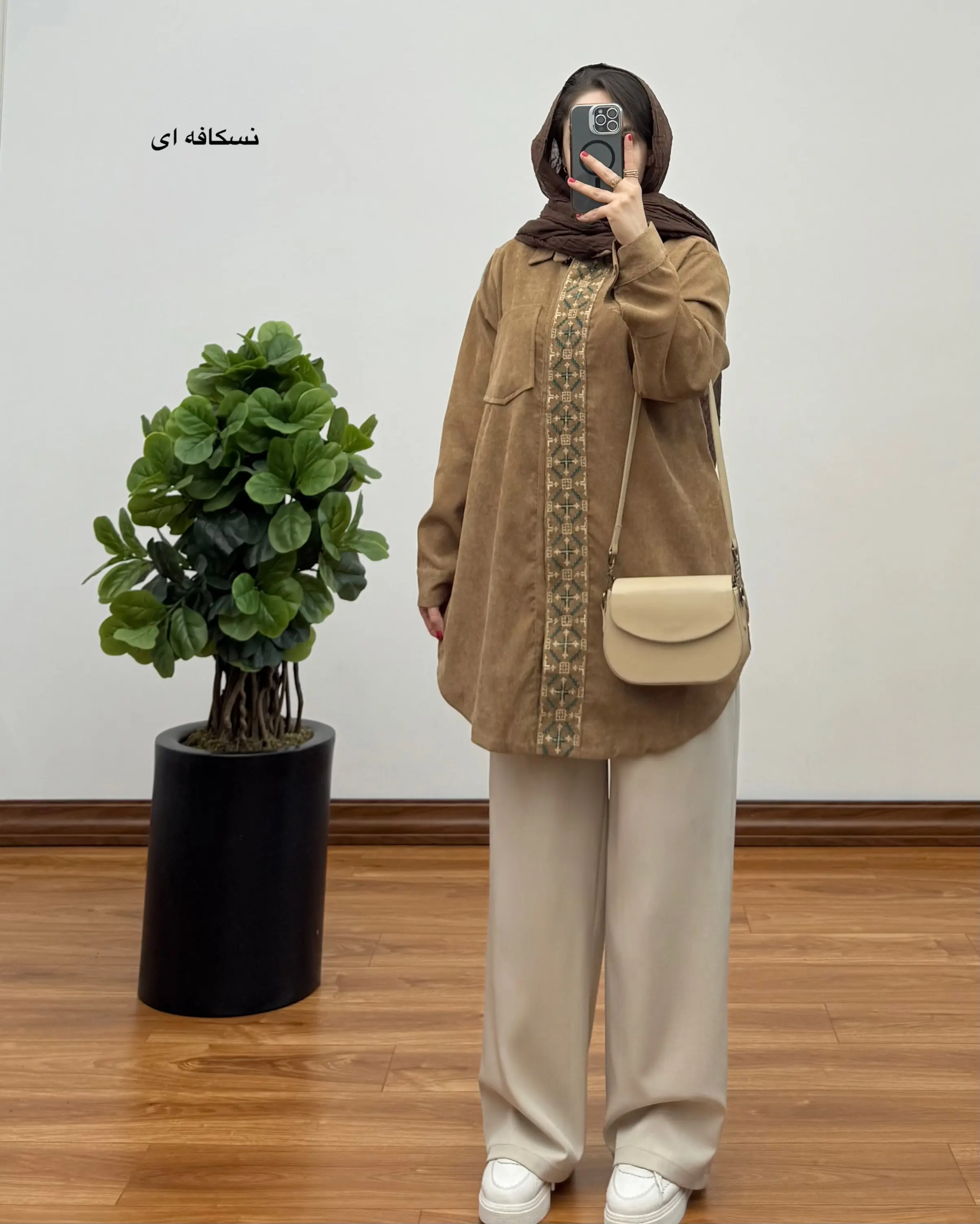 مانتو گلدوزی تک جیب