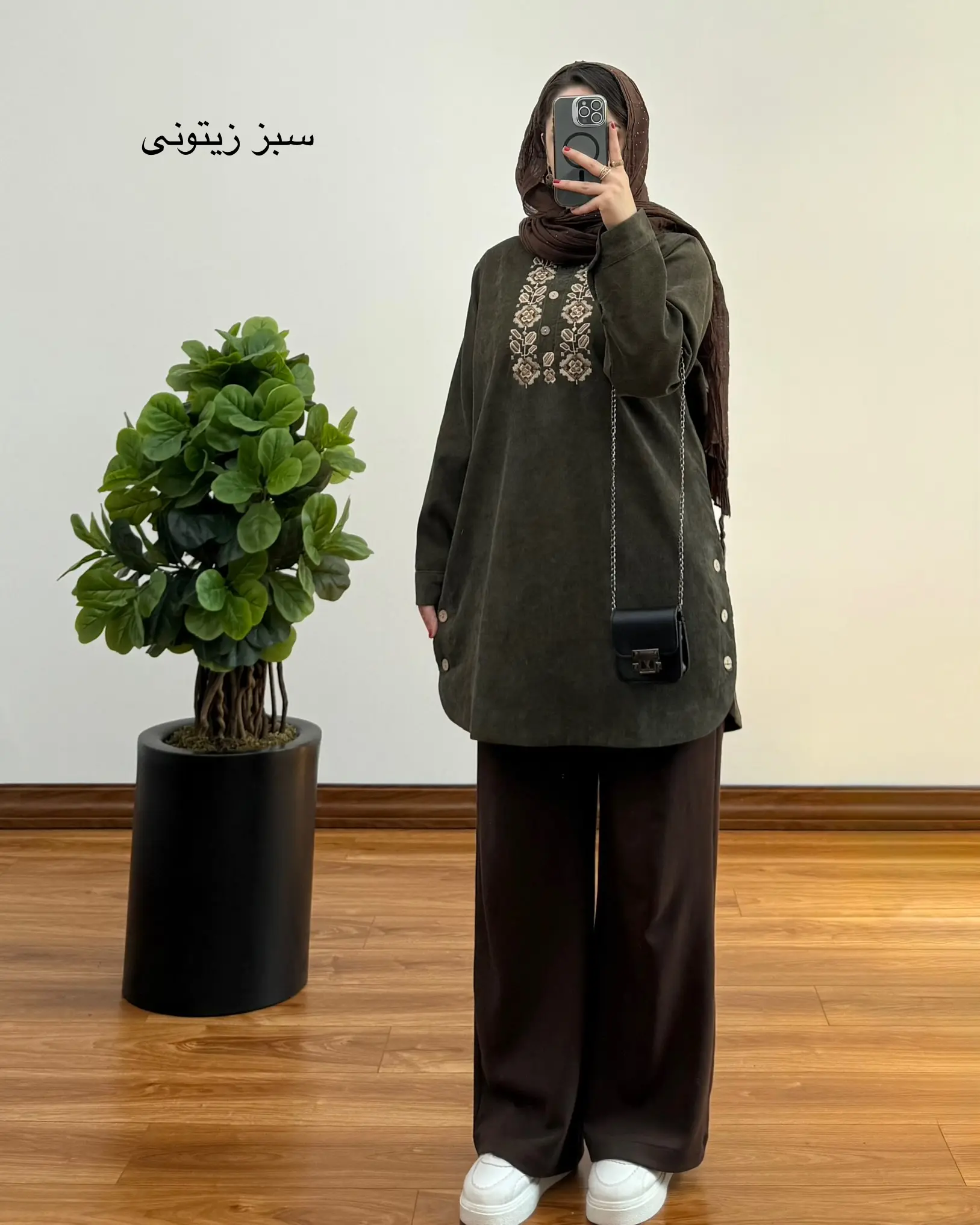 مانتو گلدوزی روژین