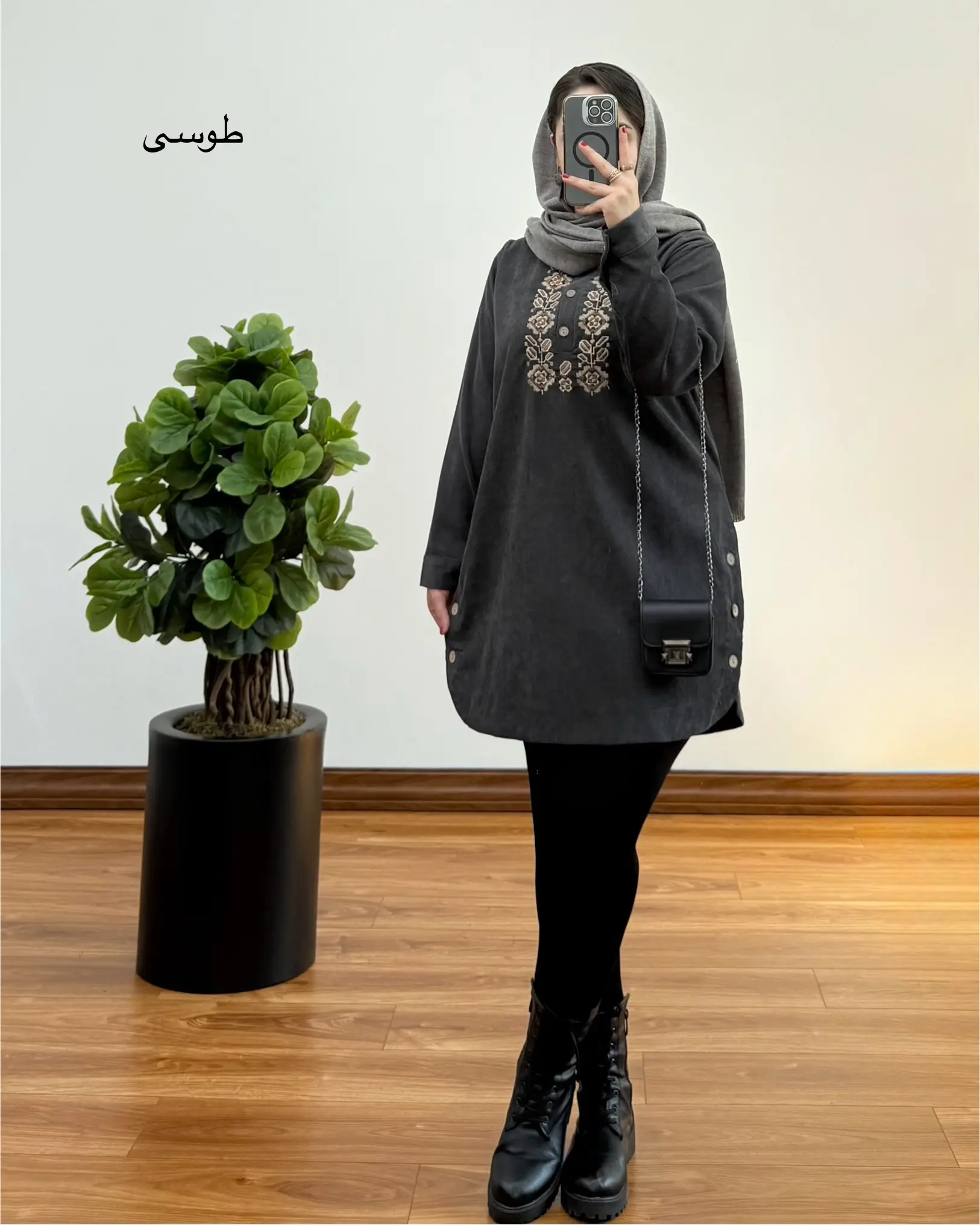 مانتو گلدوزی روژین