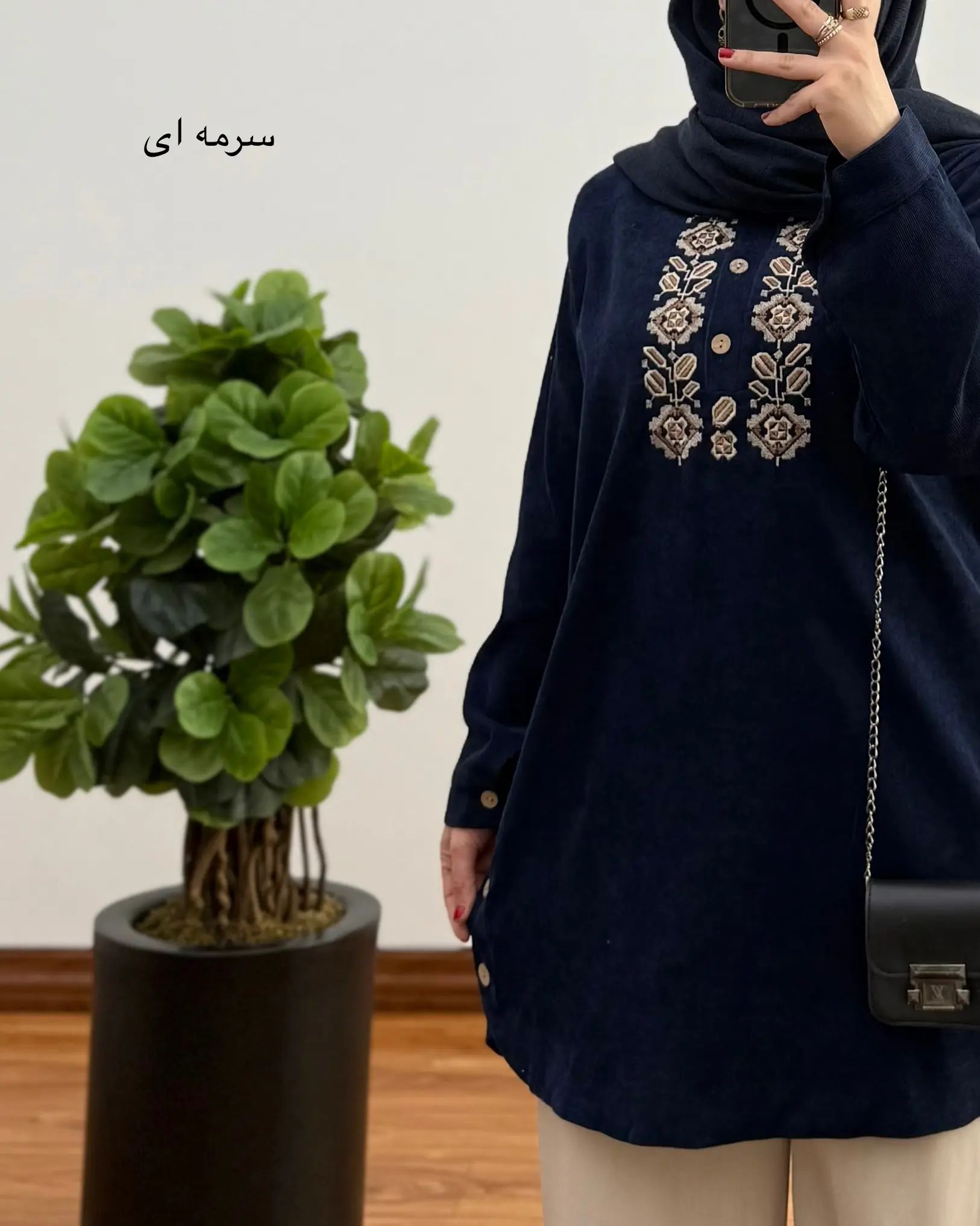 مانتو گلدوزی روژین