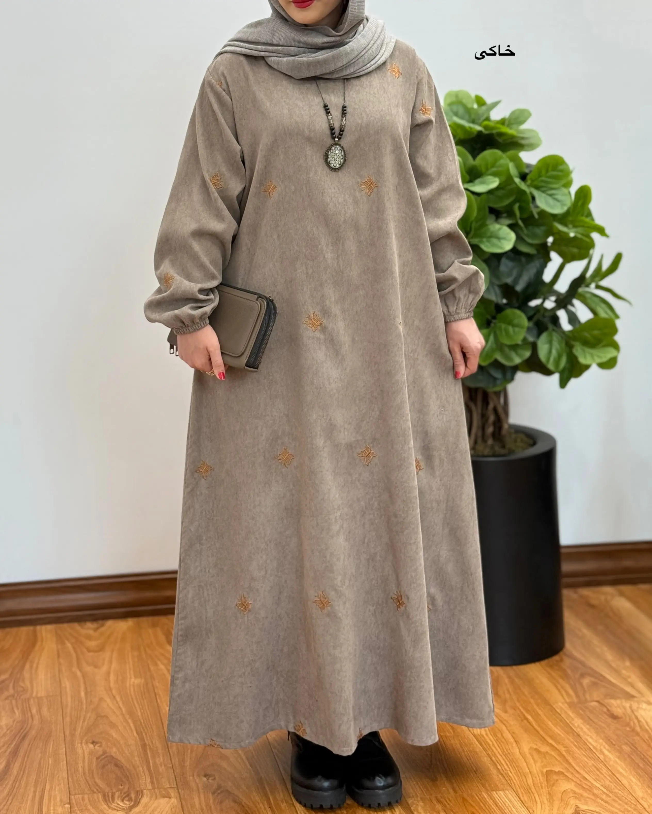 پیراهن مانتویی تمام گلدوزی پروانه