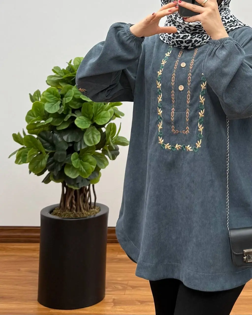 مانتو گلدوزی فروغ