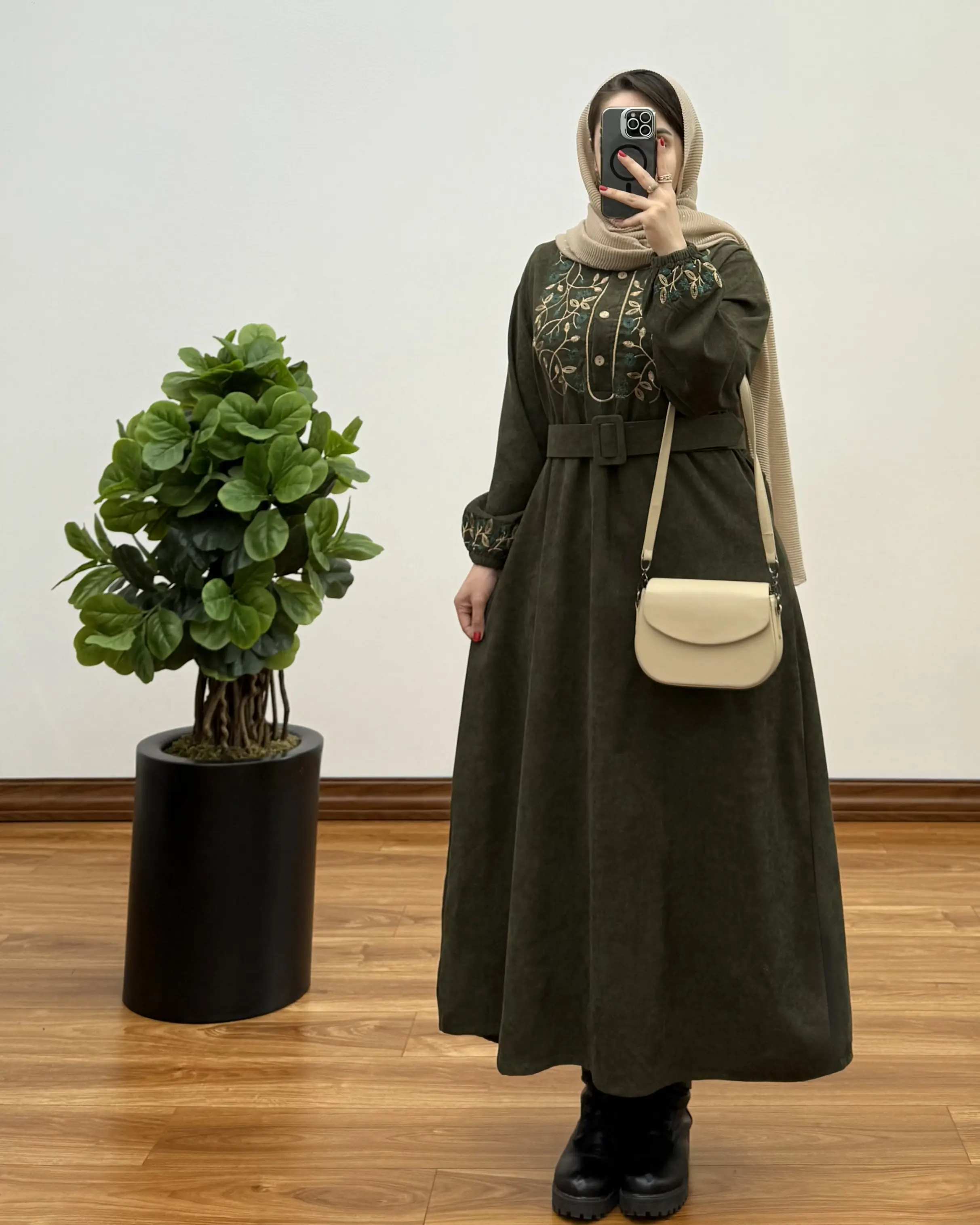 مانتو شهربانو کبریتی طرح برگ ۲