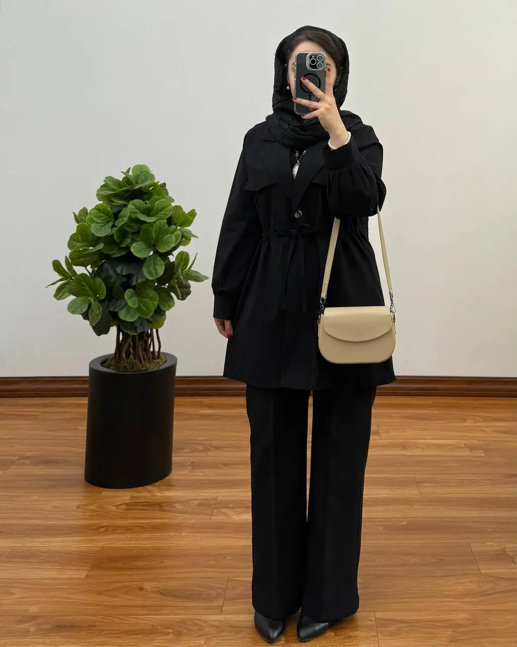 مانتو رونیکا