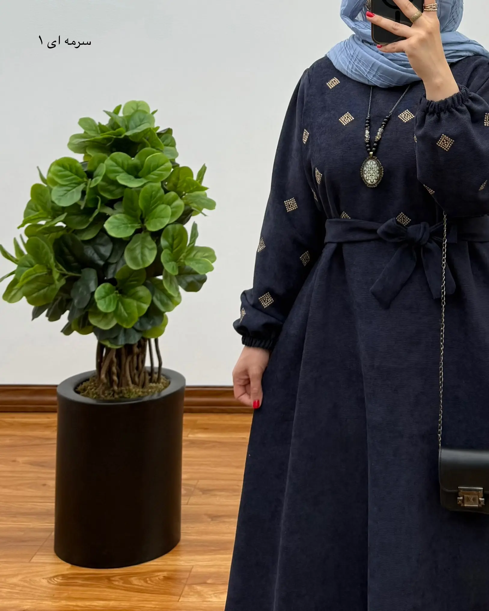 پیراهن مانتویی گلدوزی سیمین