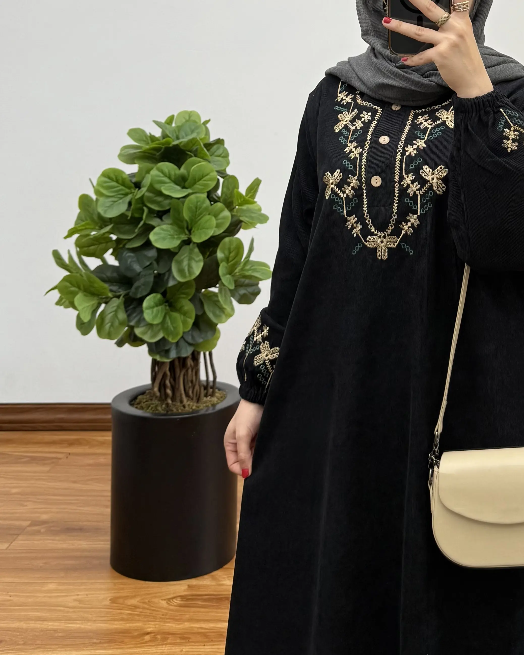 مانتو شهربانو کبریتی طرح مینیاتوری