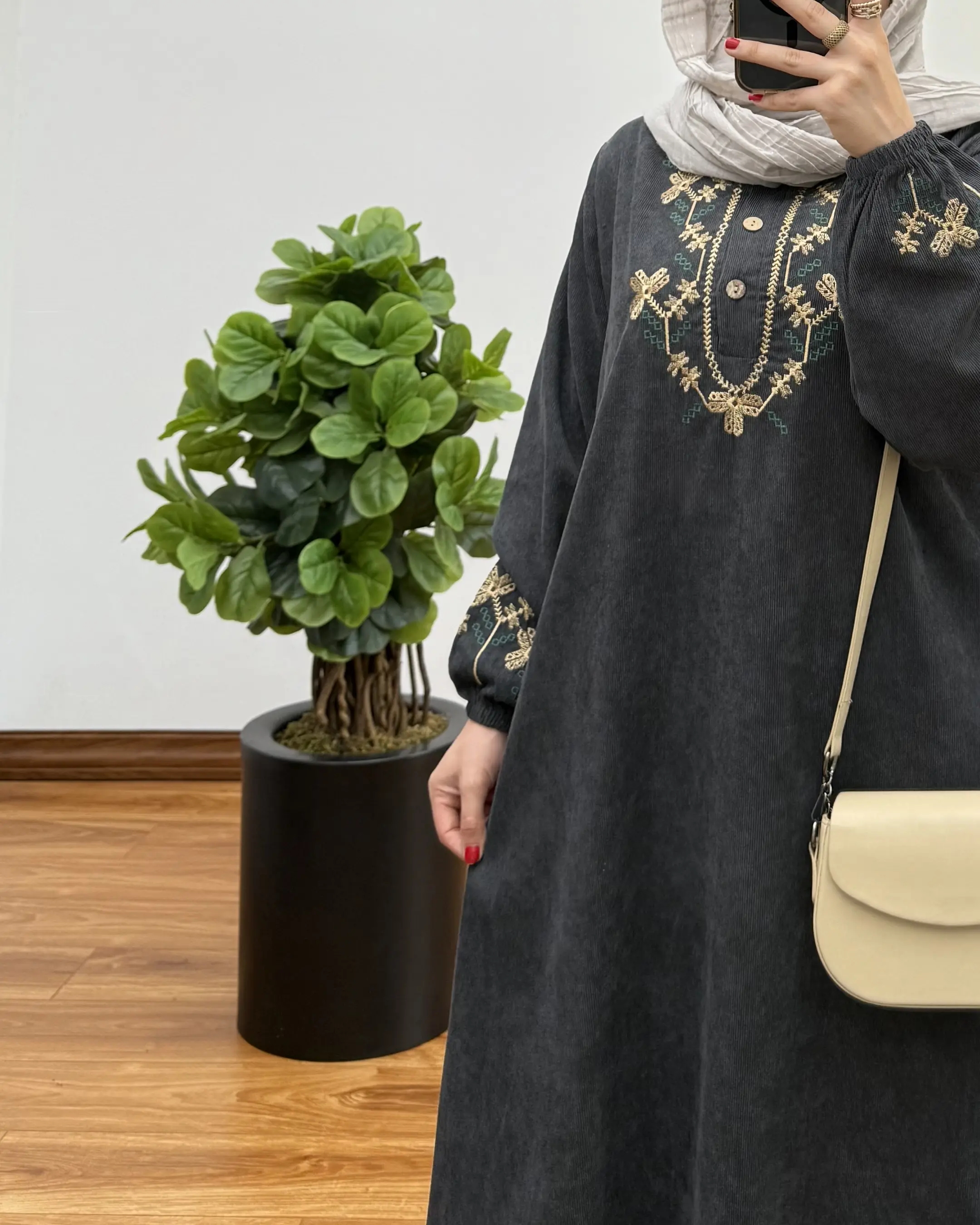 مانتو شهربانو کبریتی طرح مینیاتوری