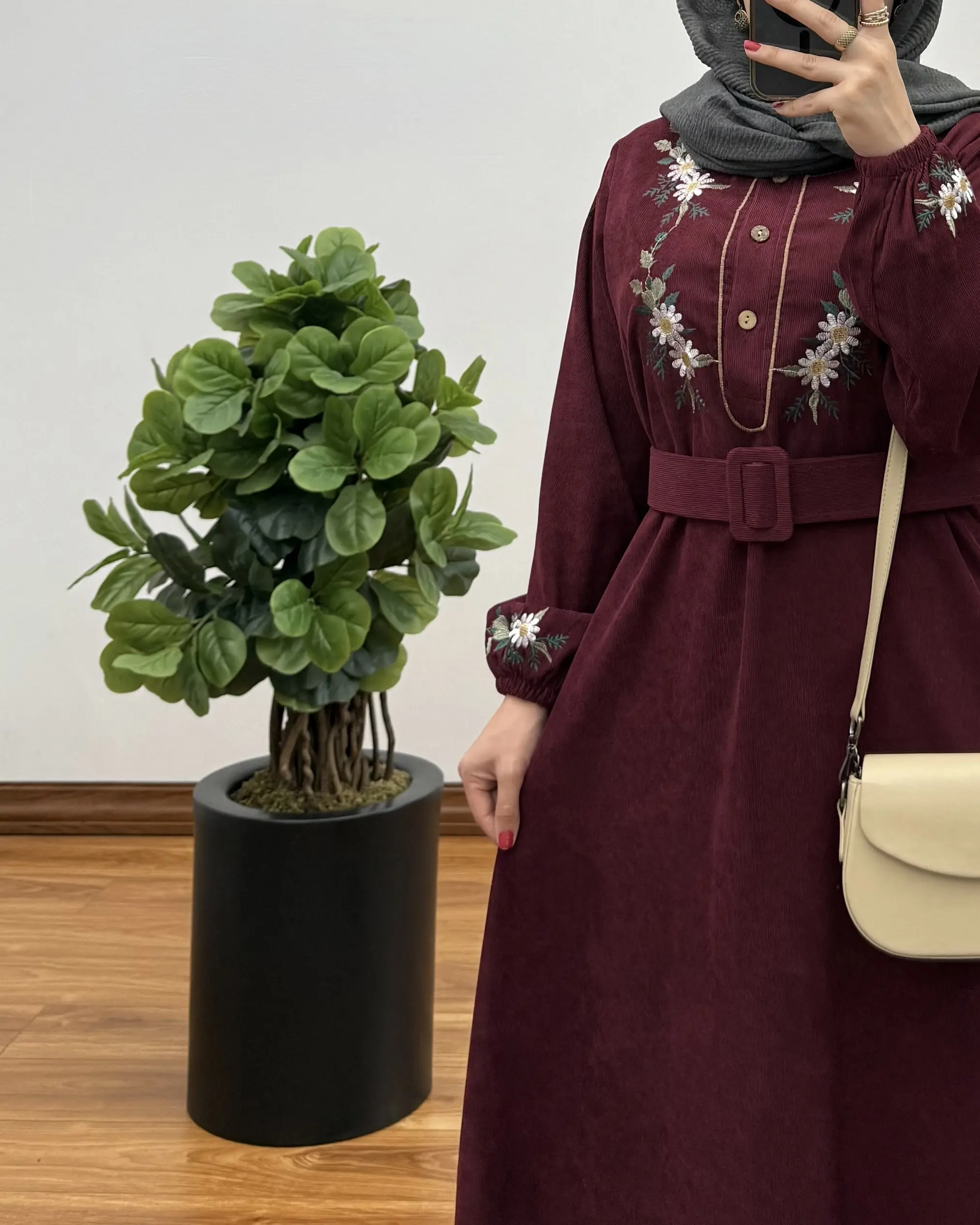 مانتو شهربانو کبریتی طرح گل ۳