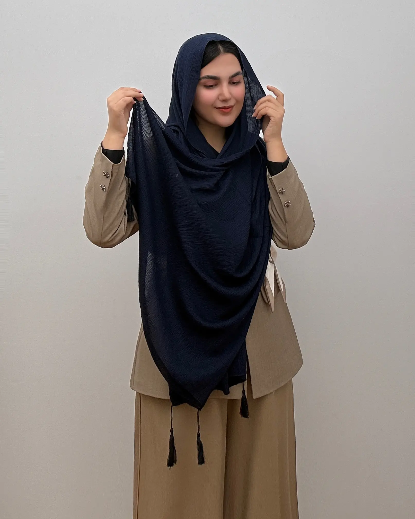 شال پلیسه نخی مدل سی اسکارف