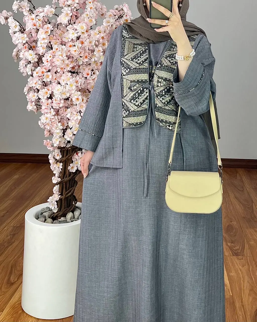 مانتو بلند آسمان