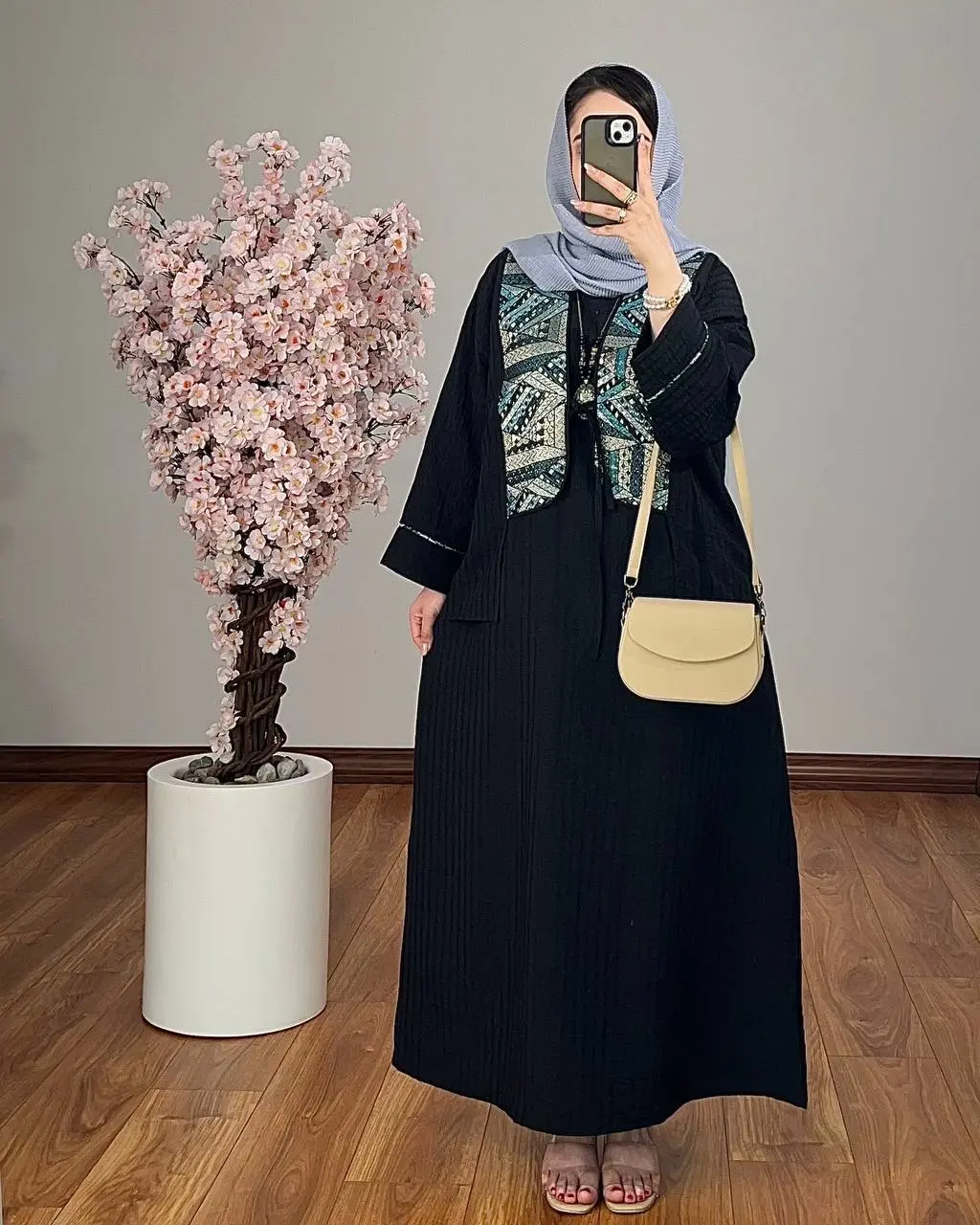 مانتو بلند آسمان