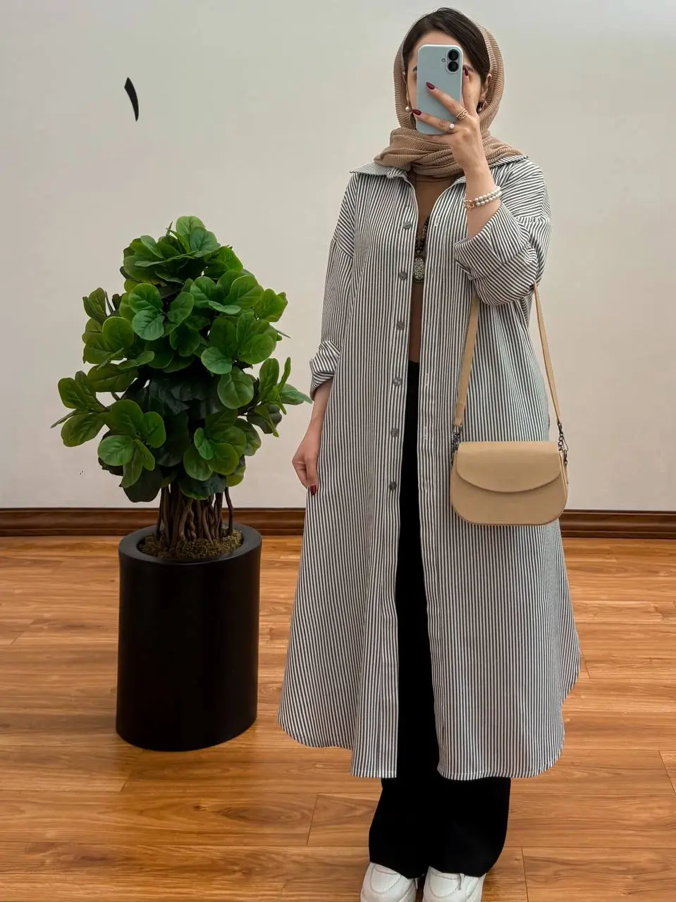 مانتو نخی گلرخ