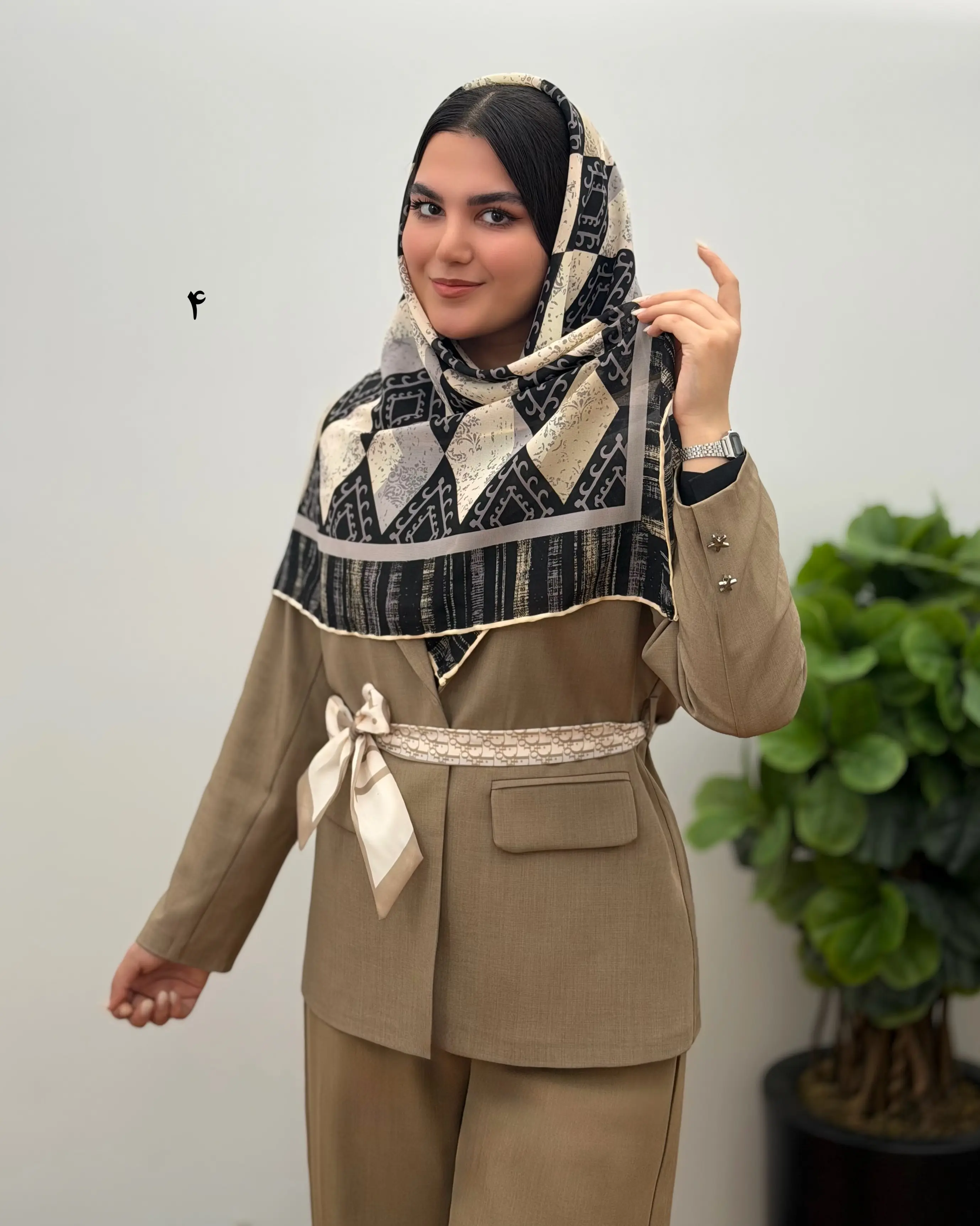 روسری دست دوز حریر مدل رونیا