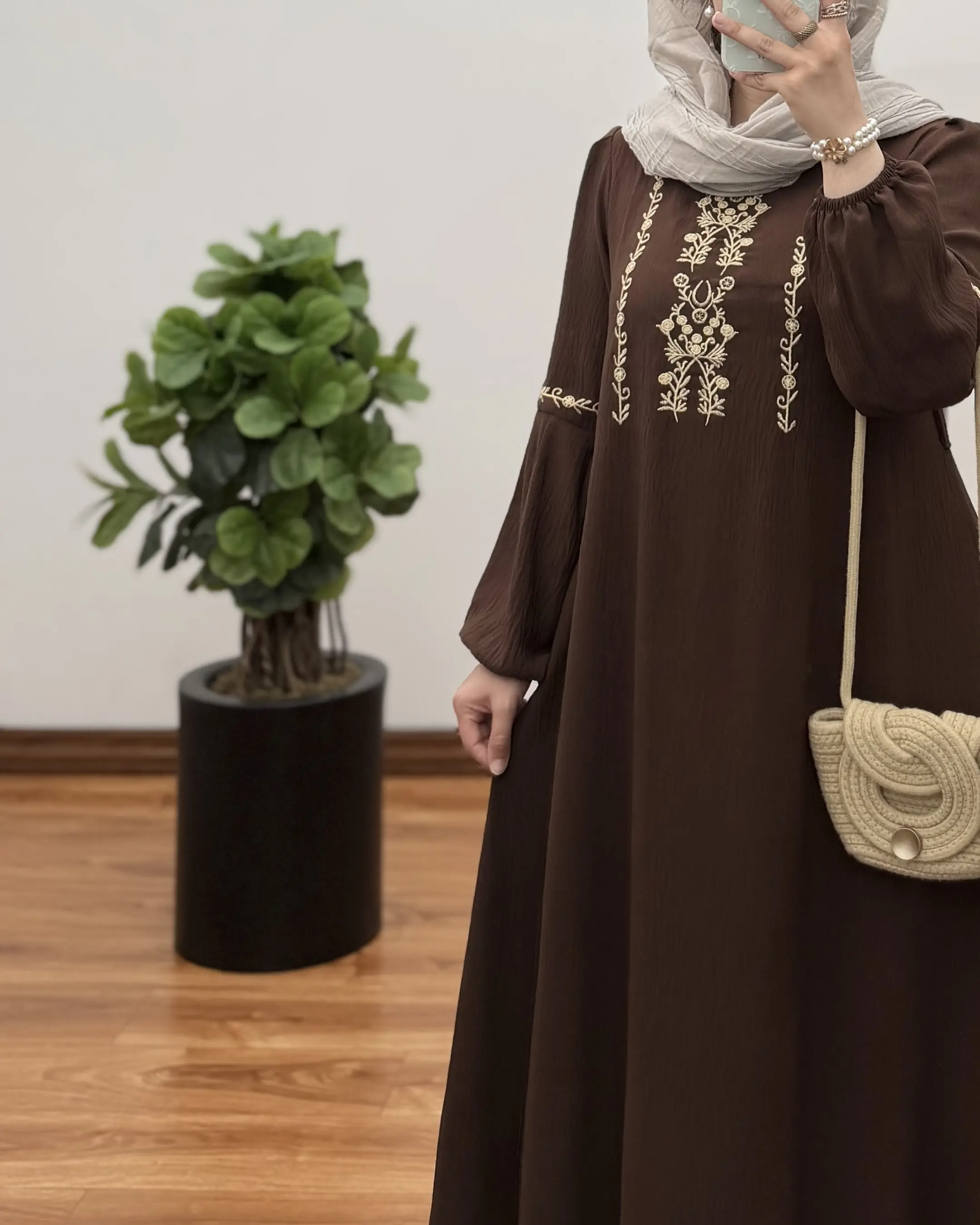 پیراهن مانتویی گلدوزی مدل گلبرگ