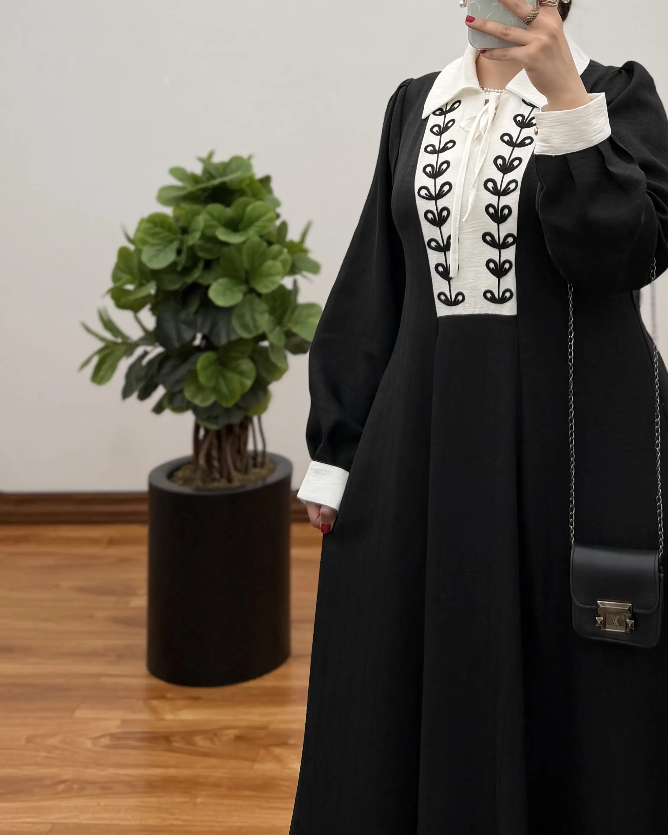 پیراهن مانتویی گلدوزی نارین