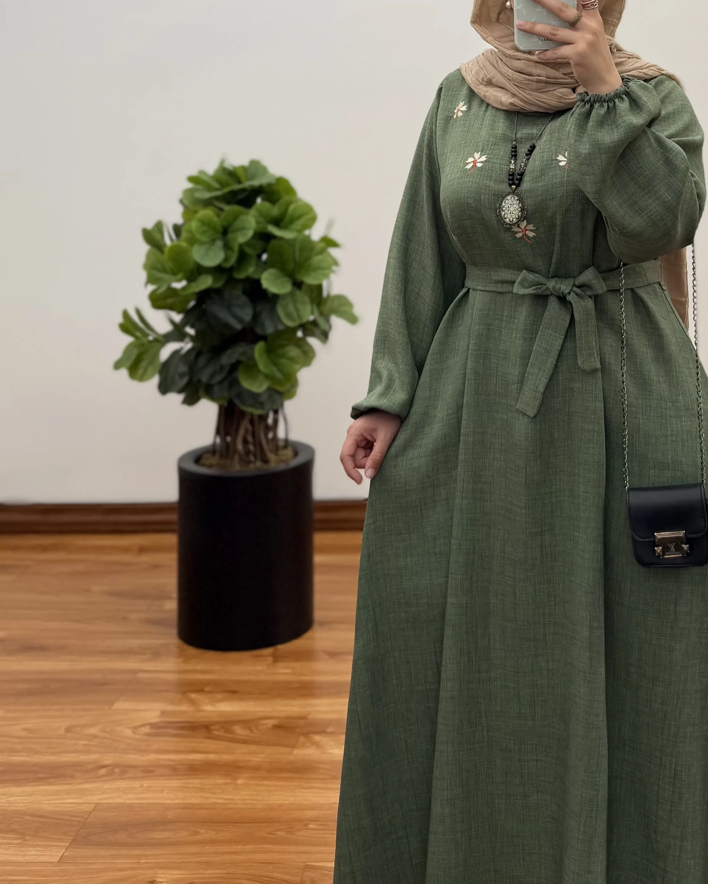 پیراهن مانتویی گلدوزی مدل تمنا(ایراددار)