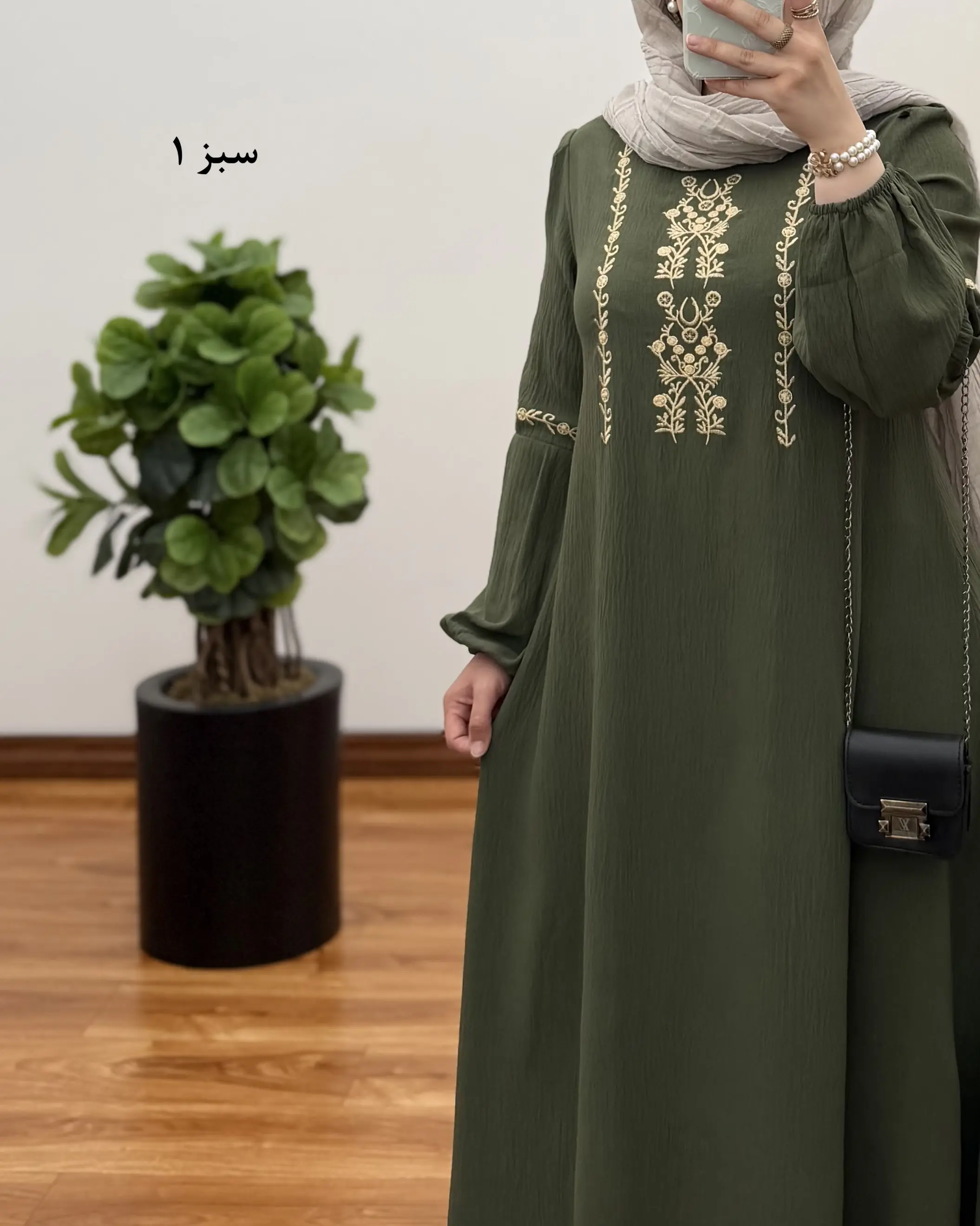 پیراهن مانتویی گلدوزی مدل گلبرگ