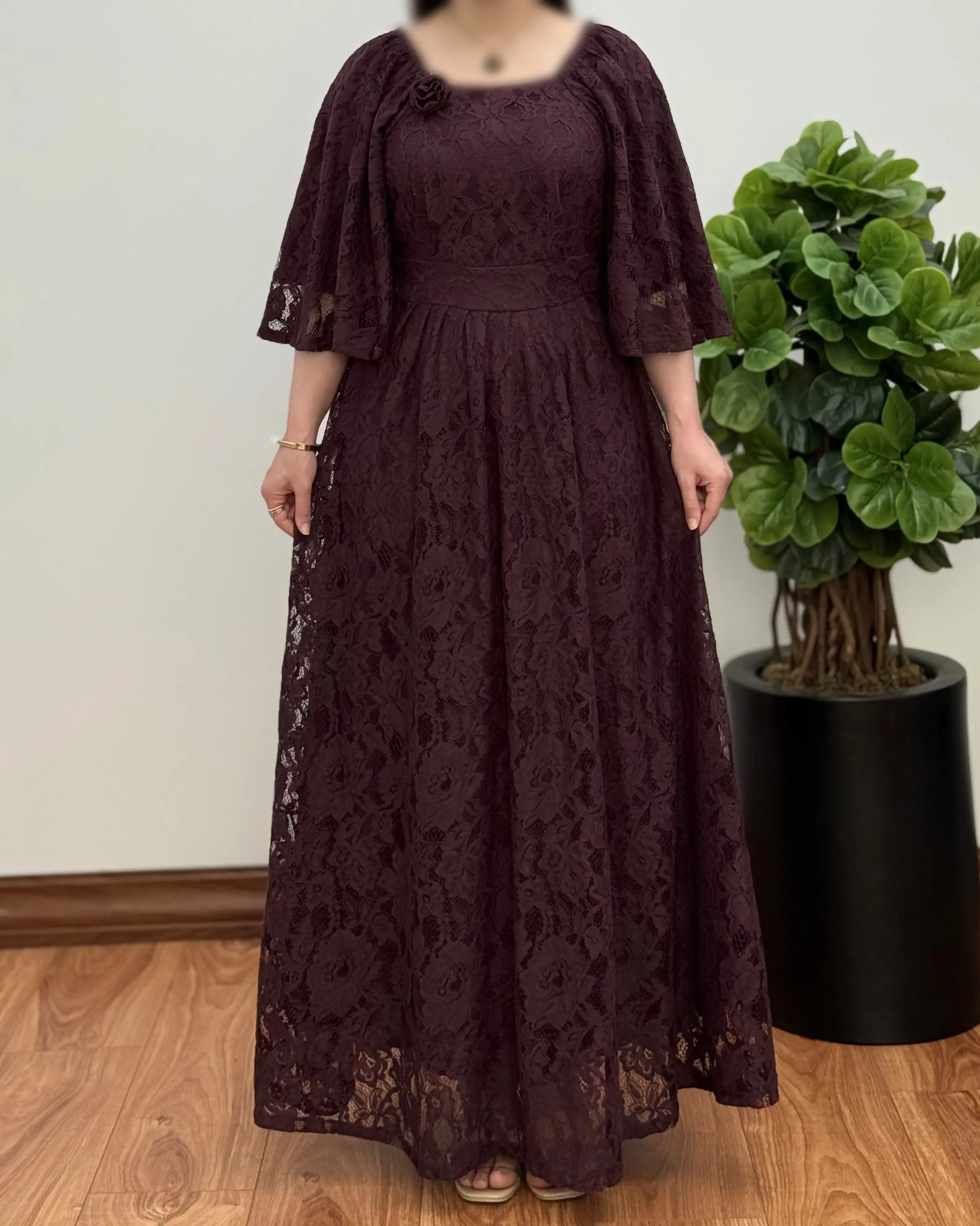 پیراهن دانتل مزونی مدل آوینا