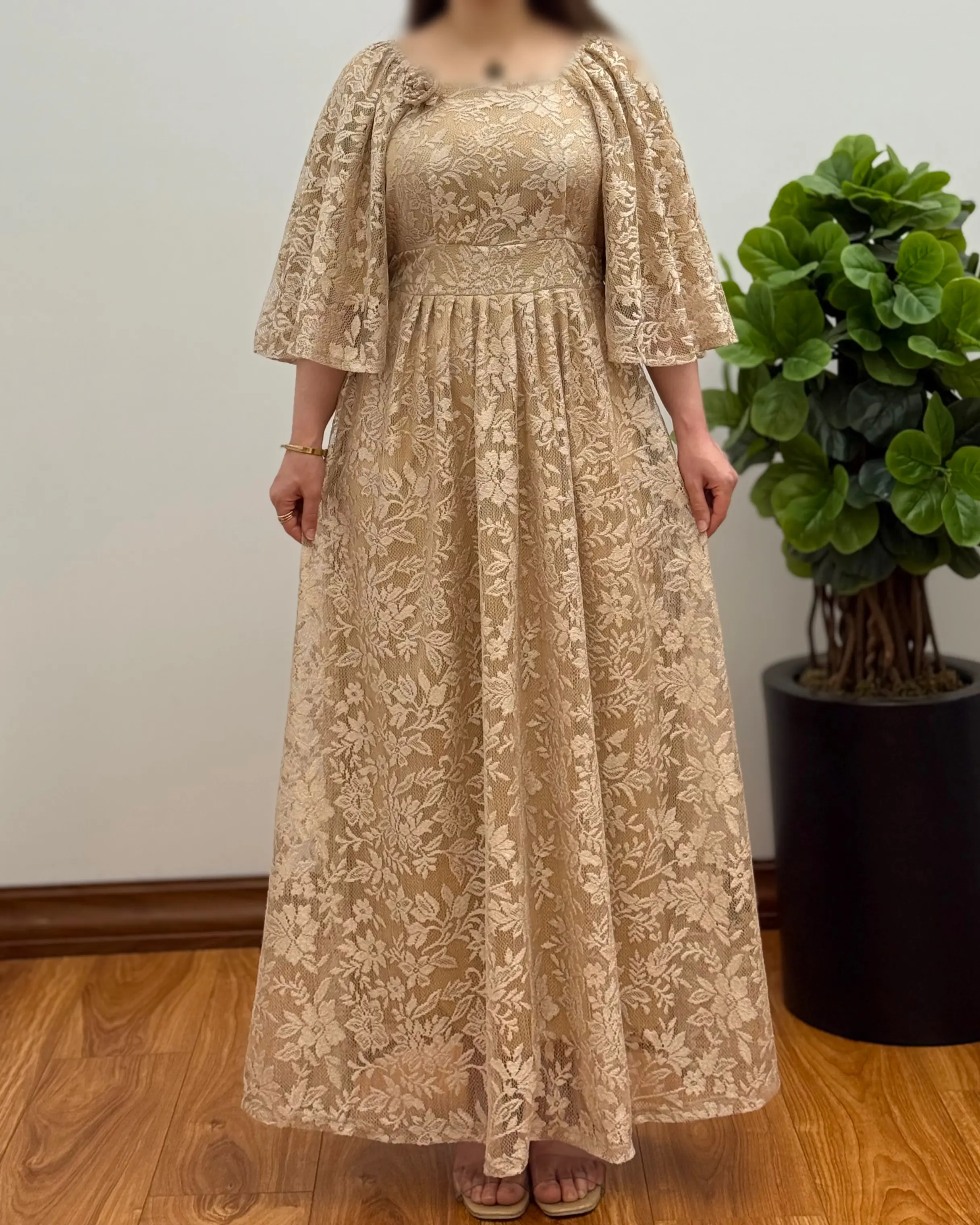 پیراهن دانتل مزونی مدل آوینا