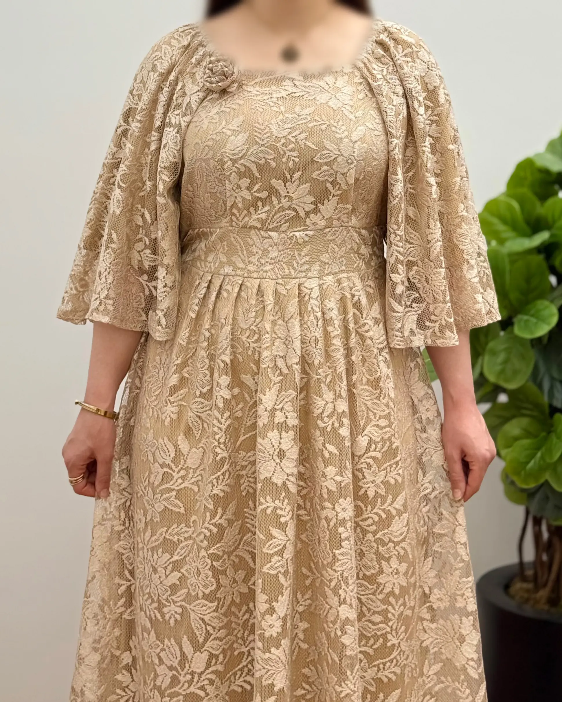 پیراهن دانتل مزونی مدل آوینا